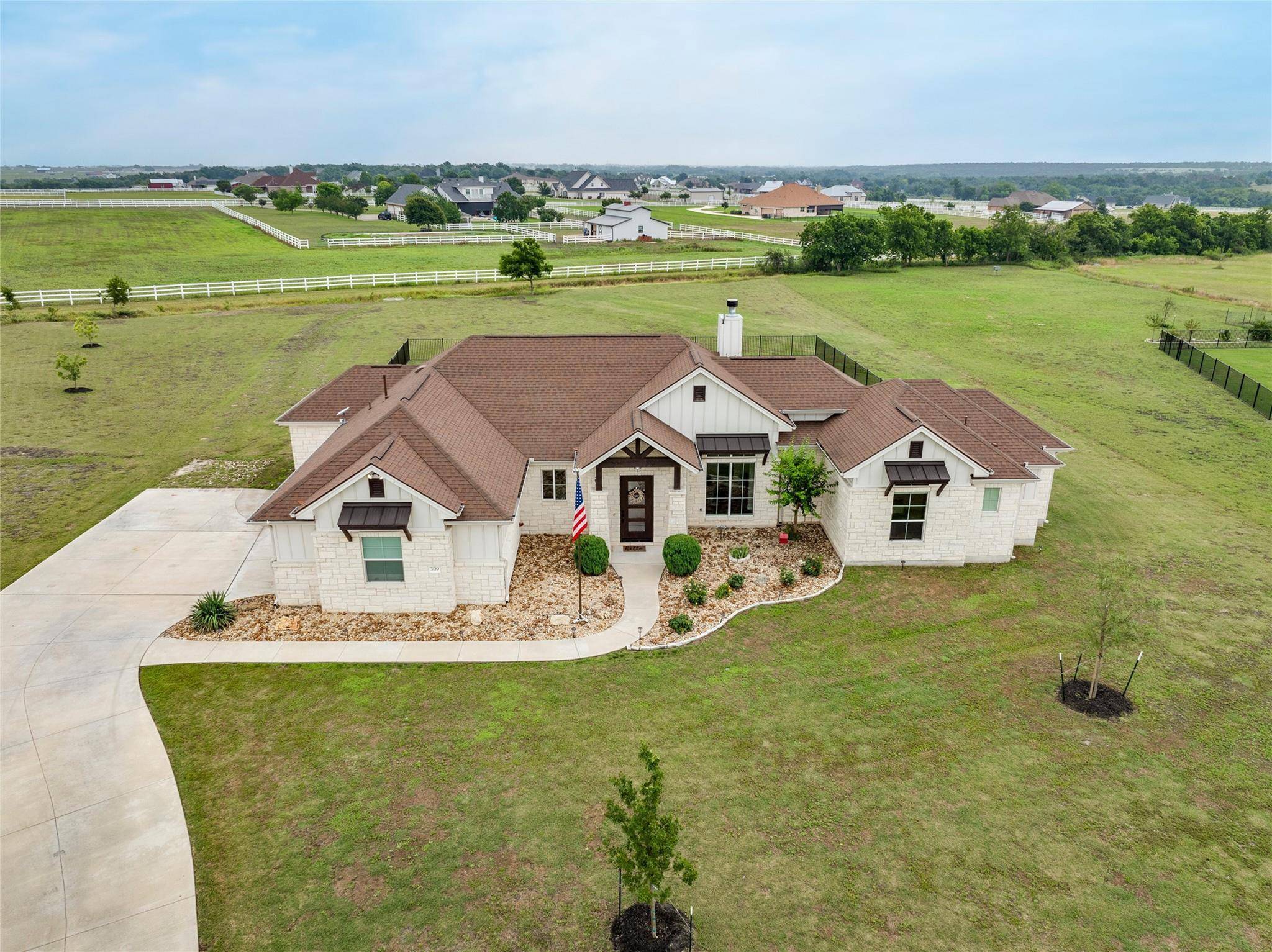 309 S Creekway LN, Georgetown, TX 78626