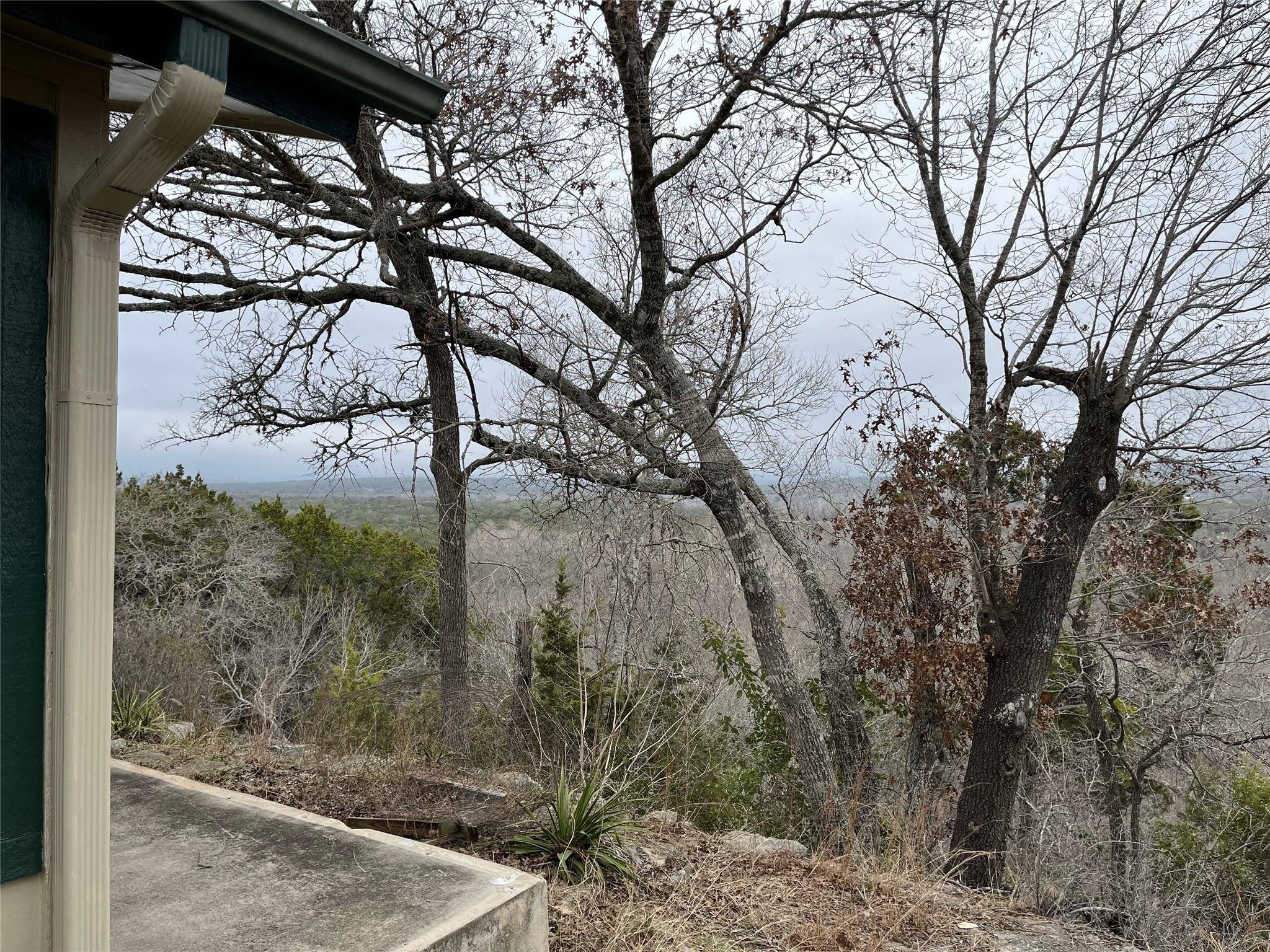 9 Old Shawnee TRL, Wimberley, TX 78676