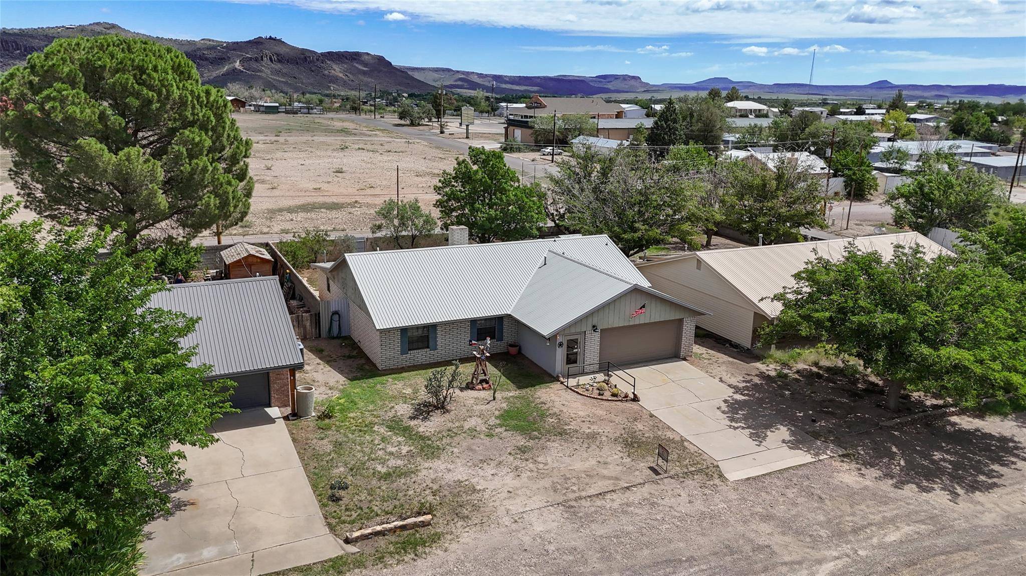 213 Circle C Ave, Fortdavis, TX 79734