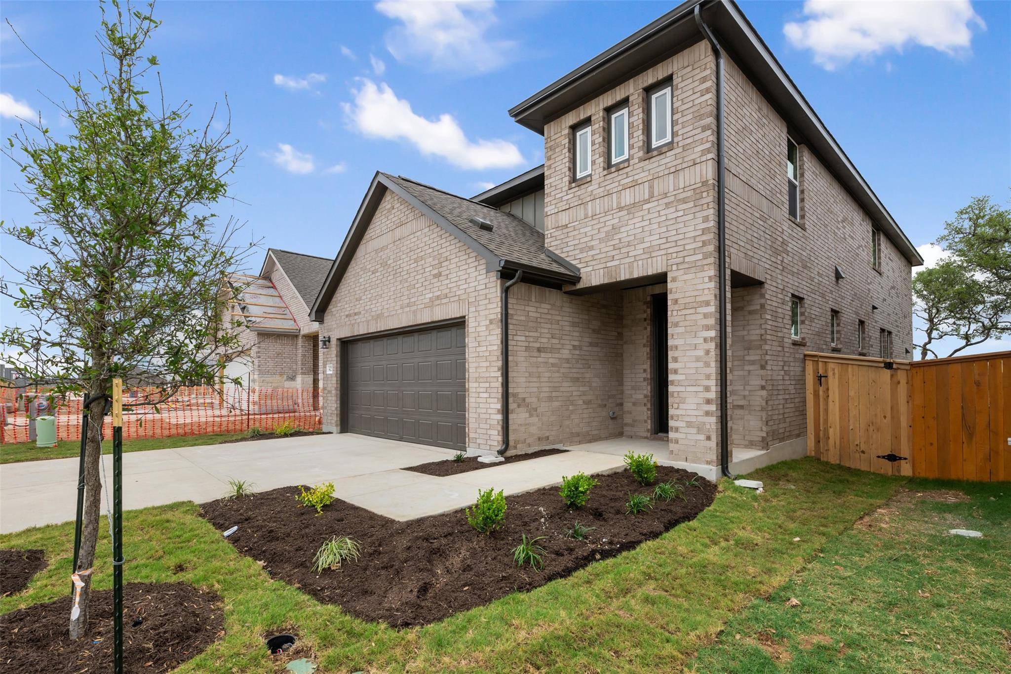 421 Possumhaw LN, San Marcos, TX 78666