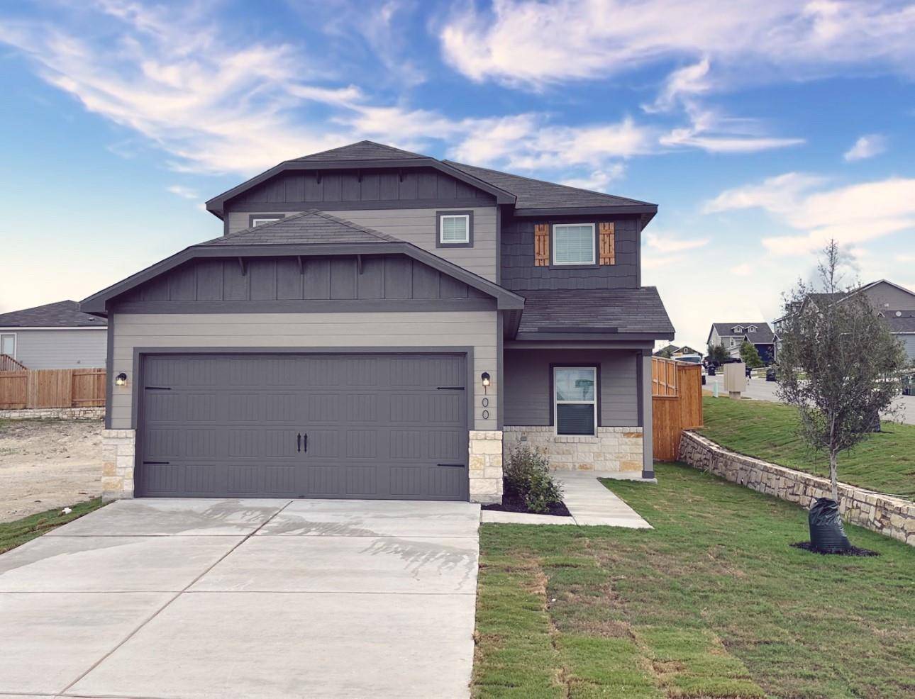 100 Paradise Canyon DR, Jarrell, TX 76537