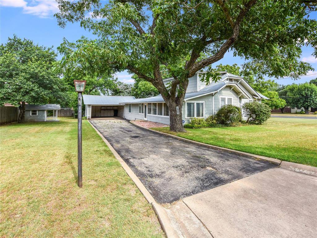 302 S Walnut ST, Georgetown, TX 78626