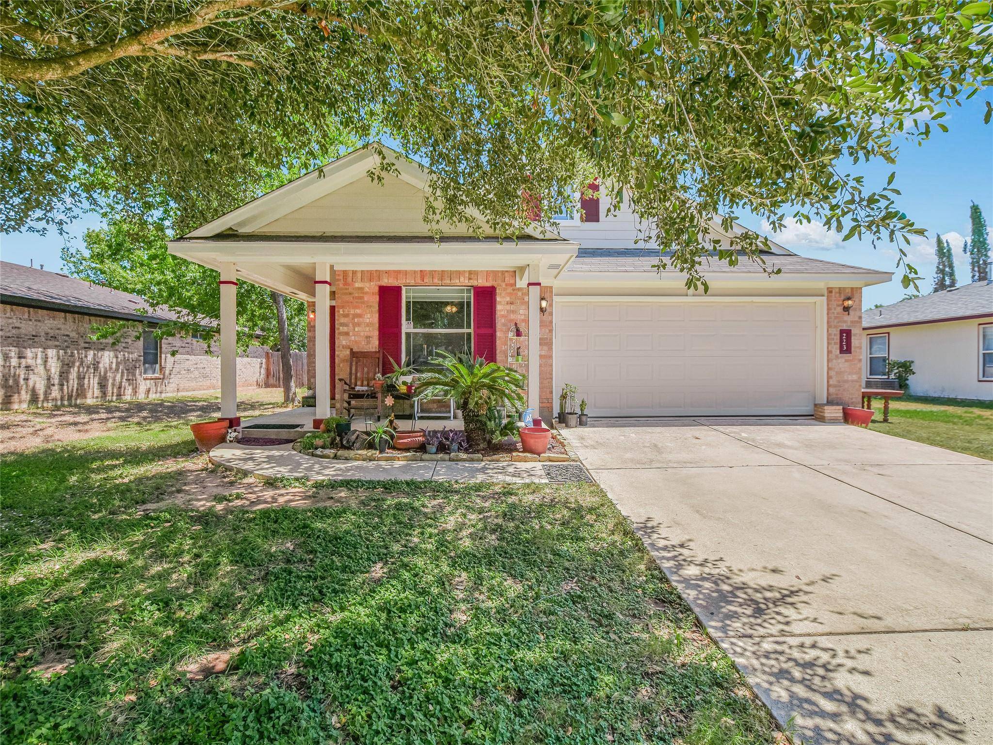 223 Jennifer LN, Bastrop, TX 78602