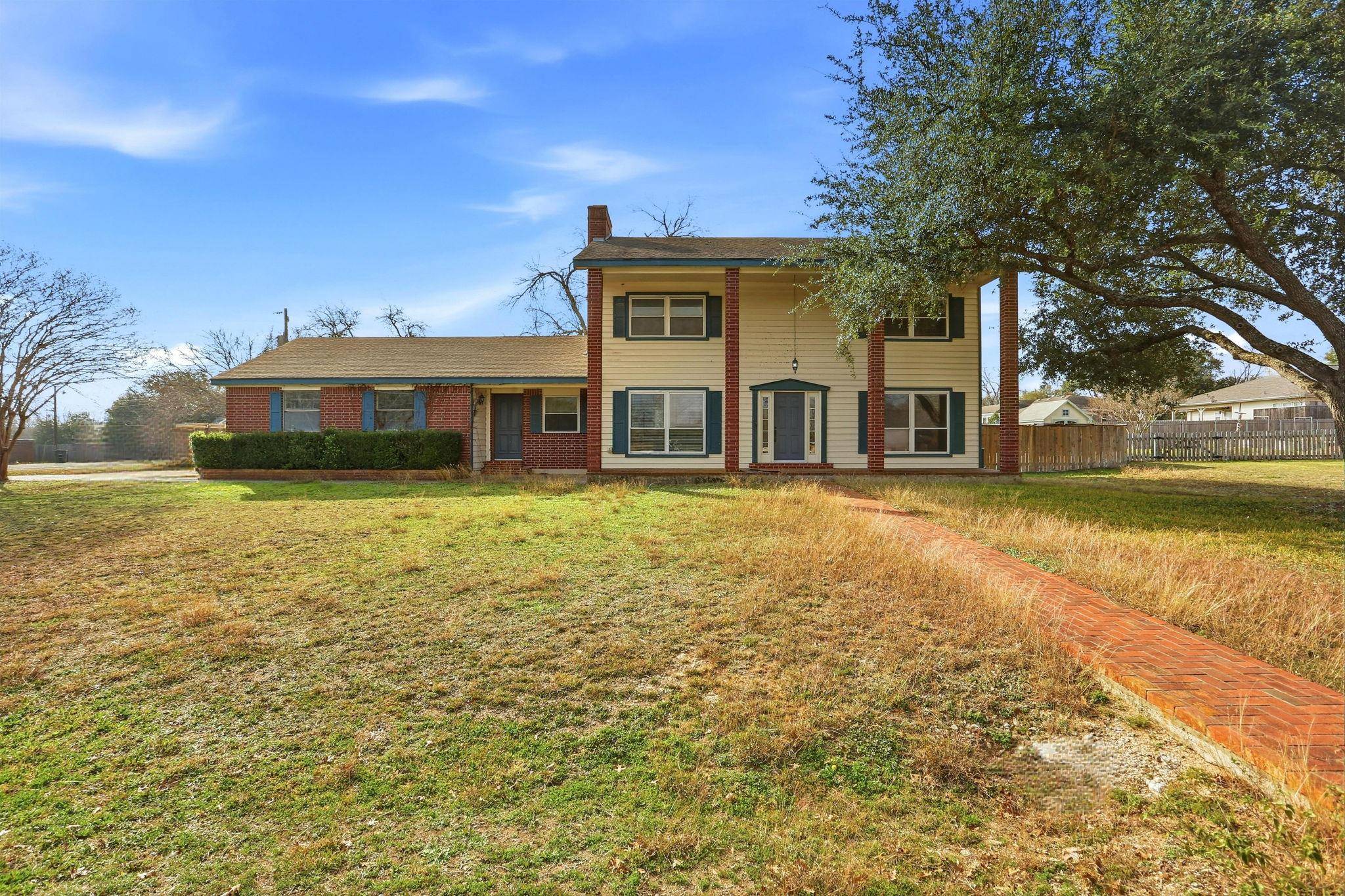 119 Primrose DR, Kyle, TX 78640