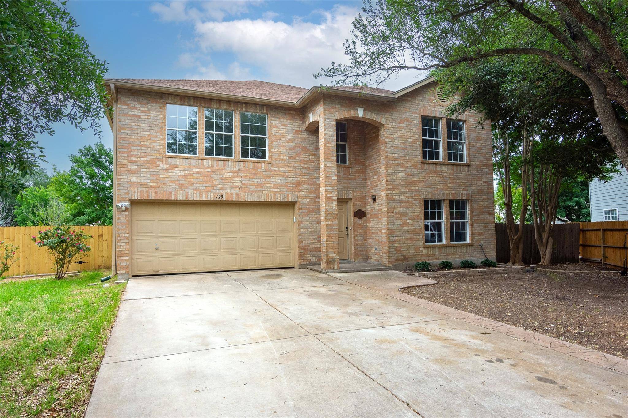 120 Dixie CV, Kyle, TX 78640