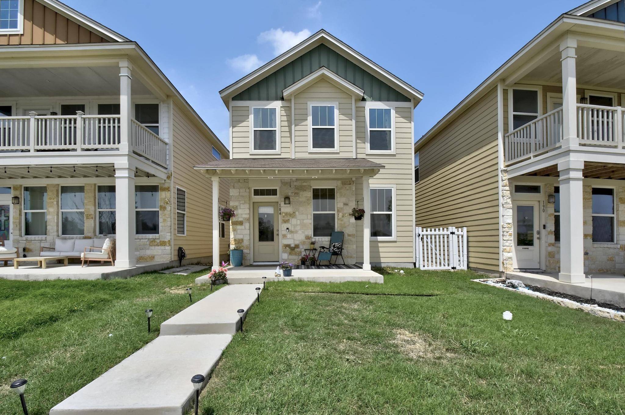 184 Martha LN, Kyle, TX 78640