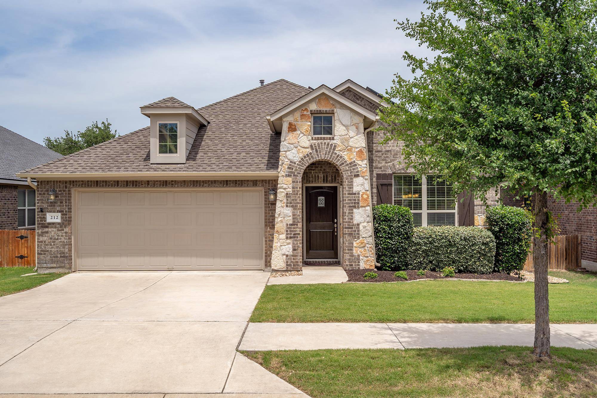 212 Beretta CIR, Georgetown, TX 78628