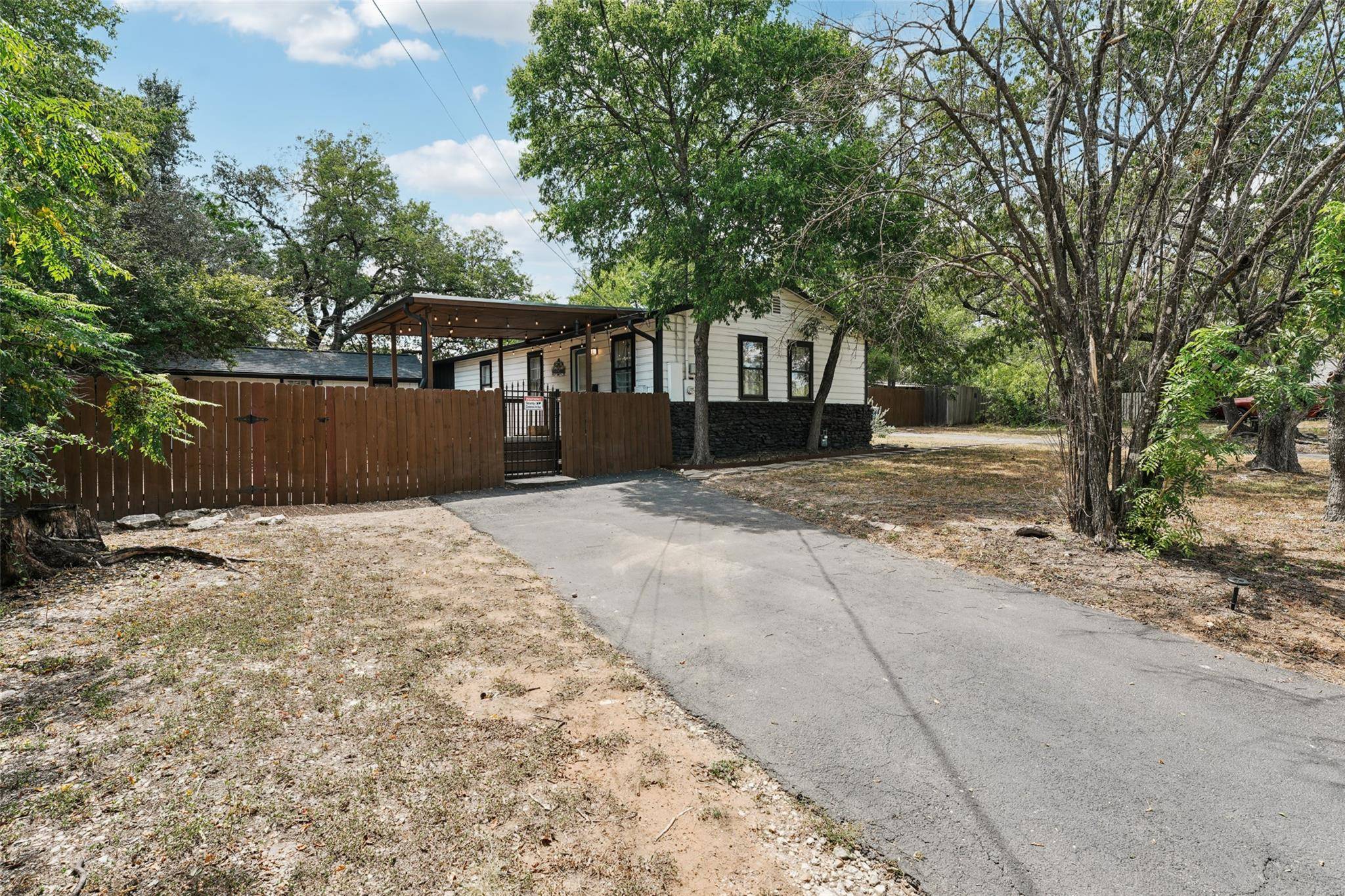701 W Caddo ST, Austin, TX 78753