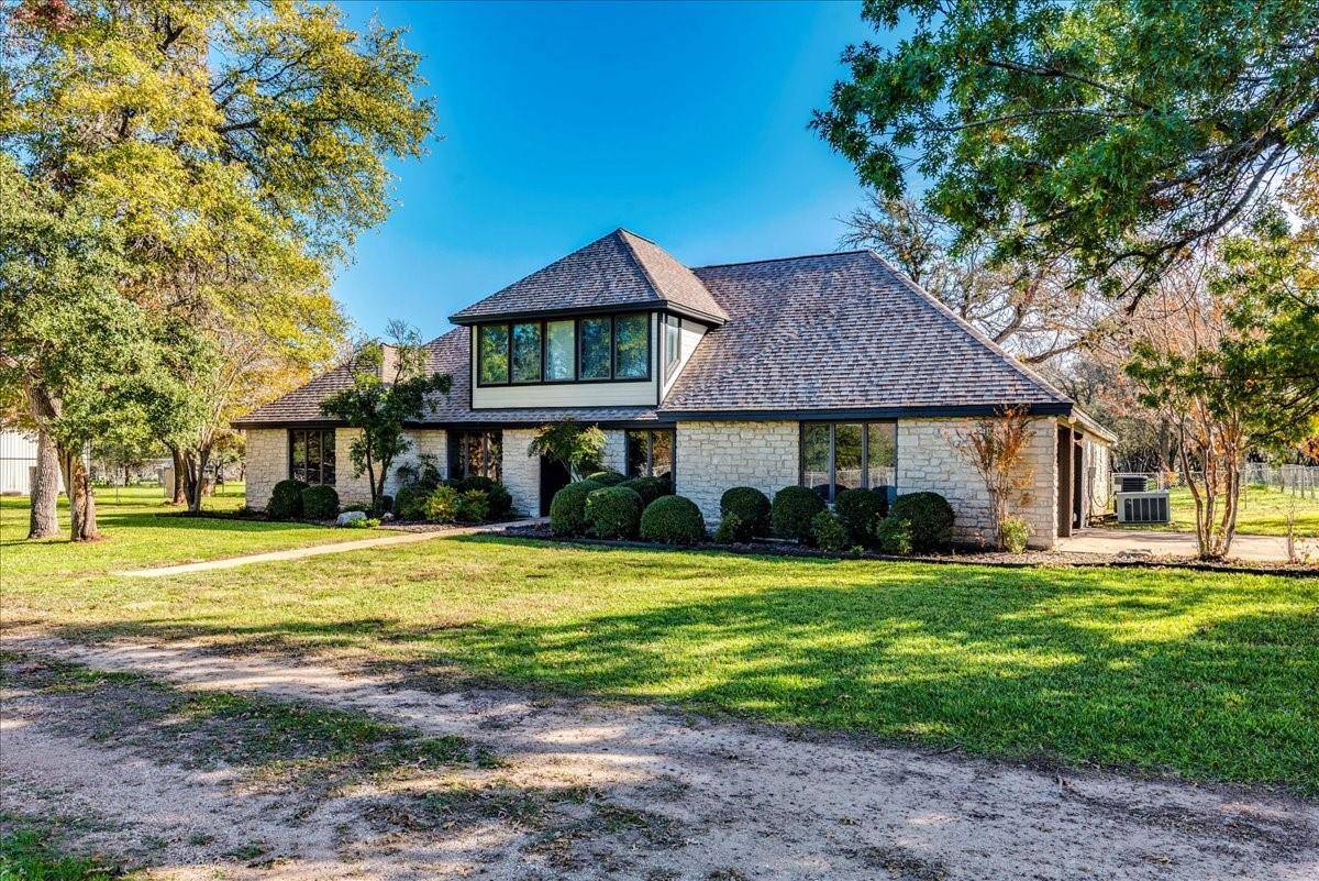 28 Country Oaks DR, Buda, TX 78610