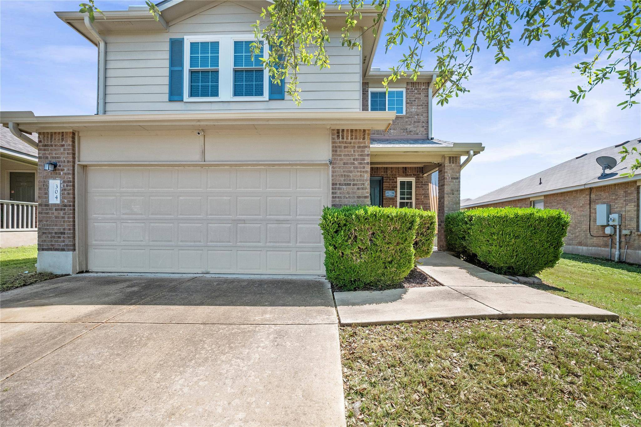 304 Kingfisher LN, Leander, TX 78641