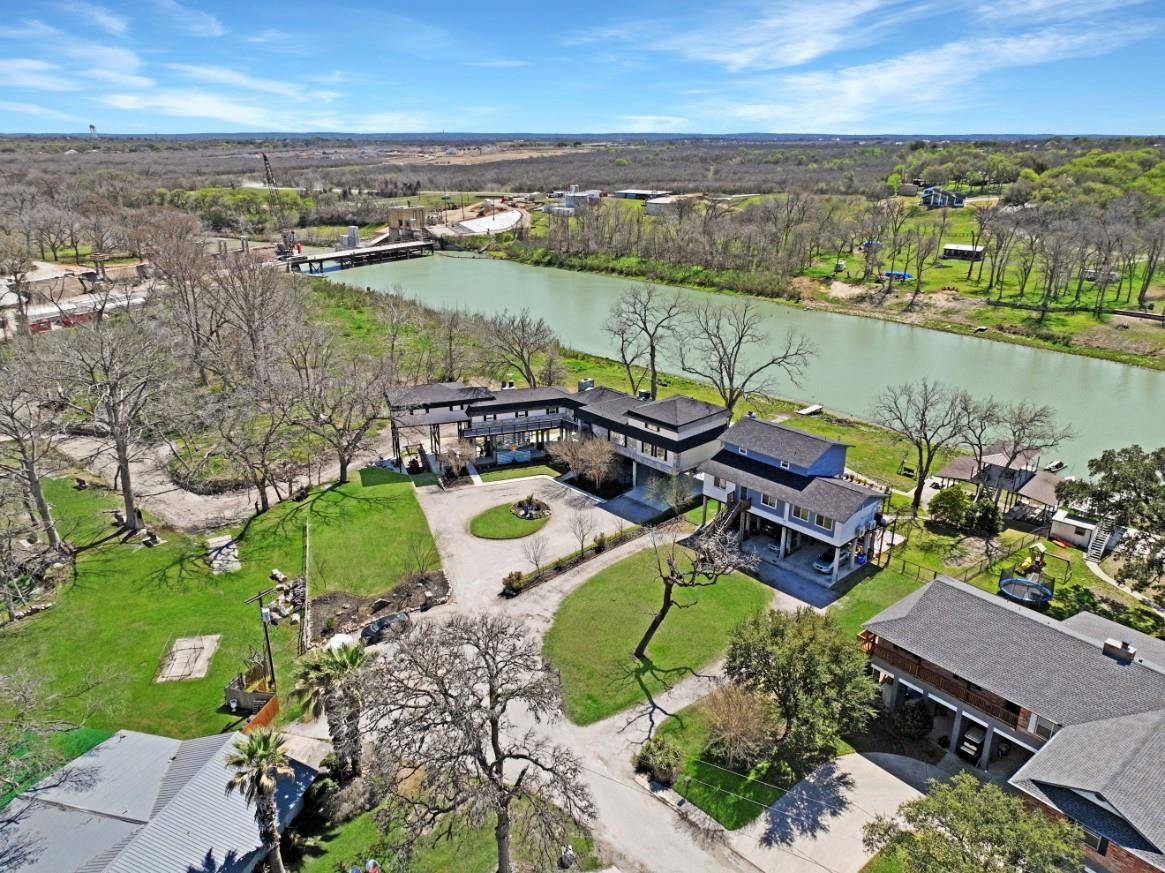 174 Lakeside DR, Seguin, TX 78155