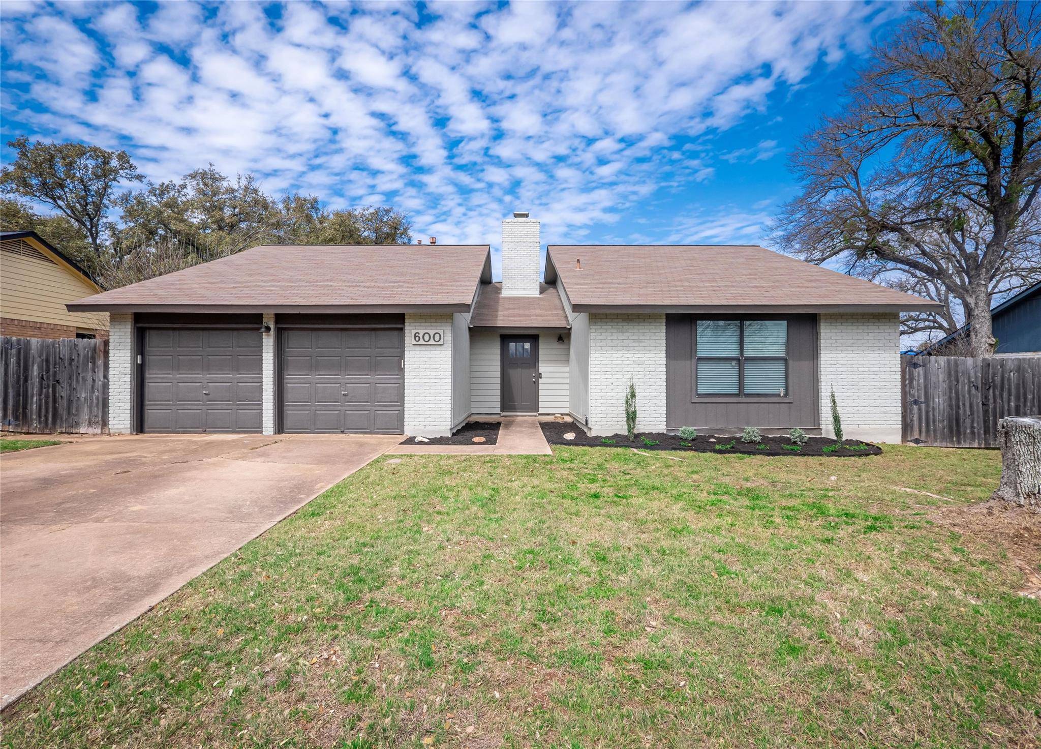 600 Woodview DR, Georgetown, TX 78628