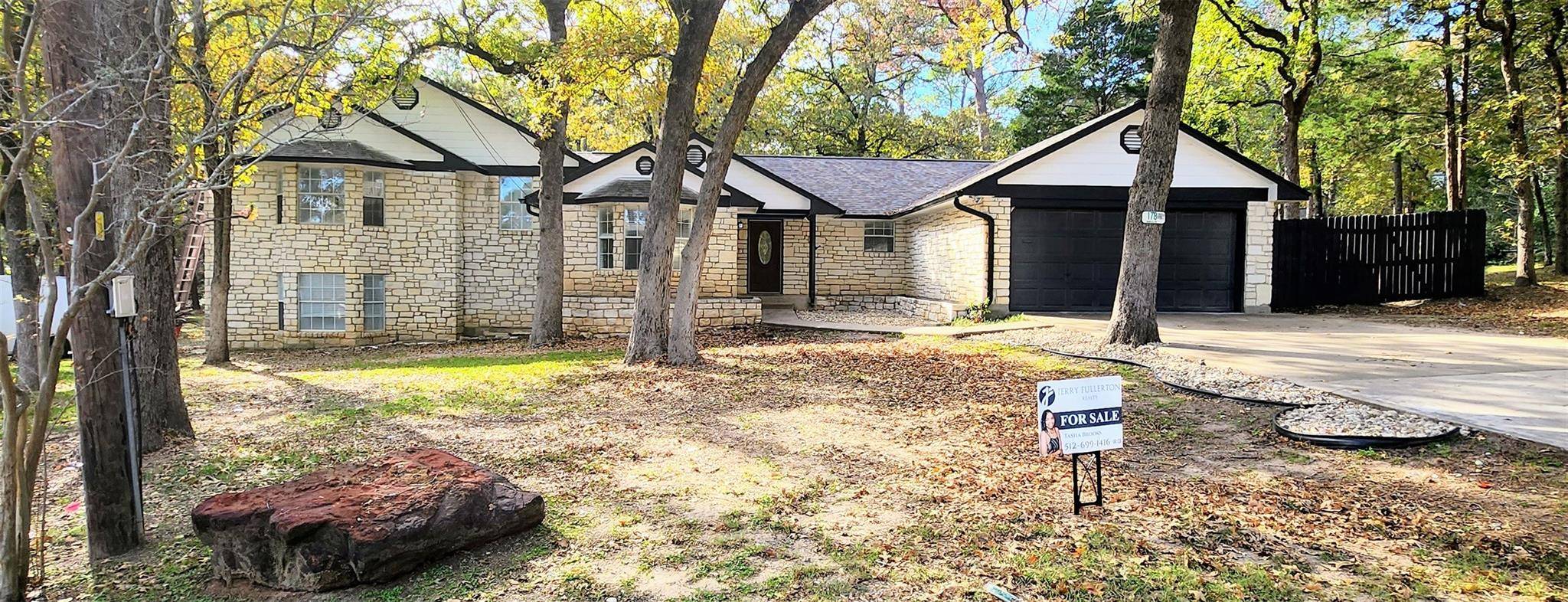 178 Mamalu DR, Bastrop, TX 78602