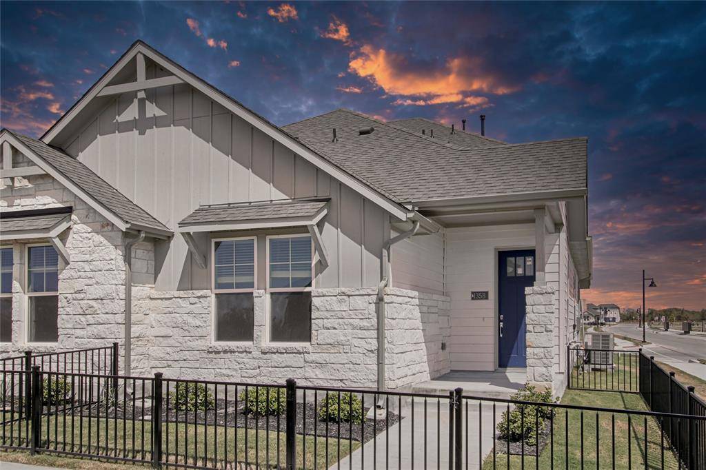 135 Pinnacle LN #B, Kyle, TX 78640