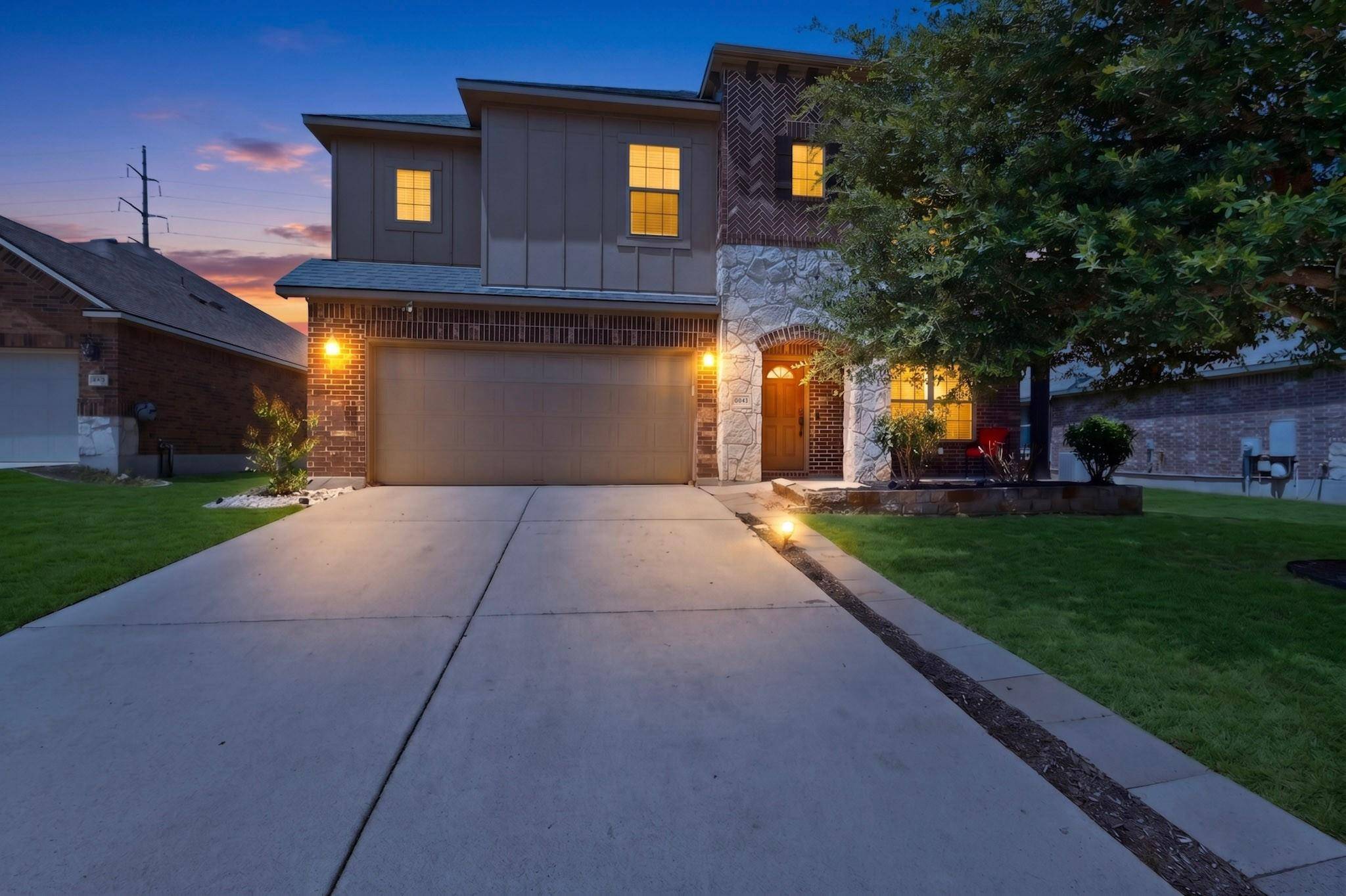 1006 S Pasture DR, Hutto, TX 78634