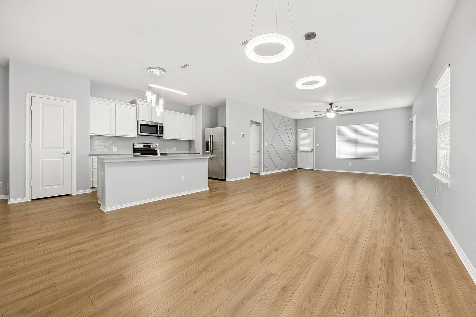 421 Perfect World LOOP, Jarrell, TX 76537