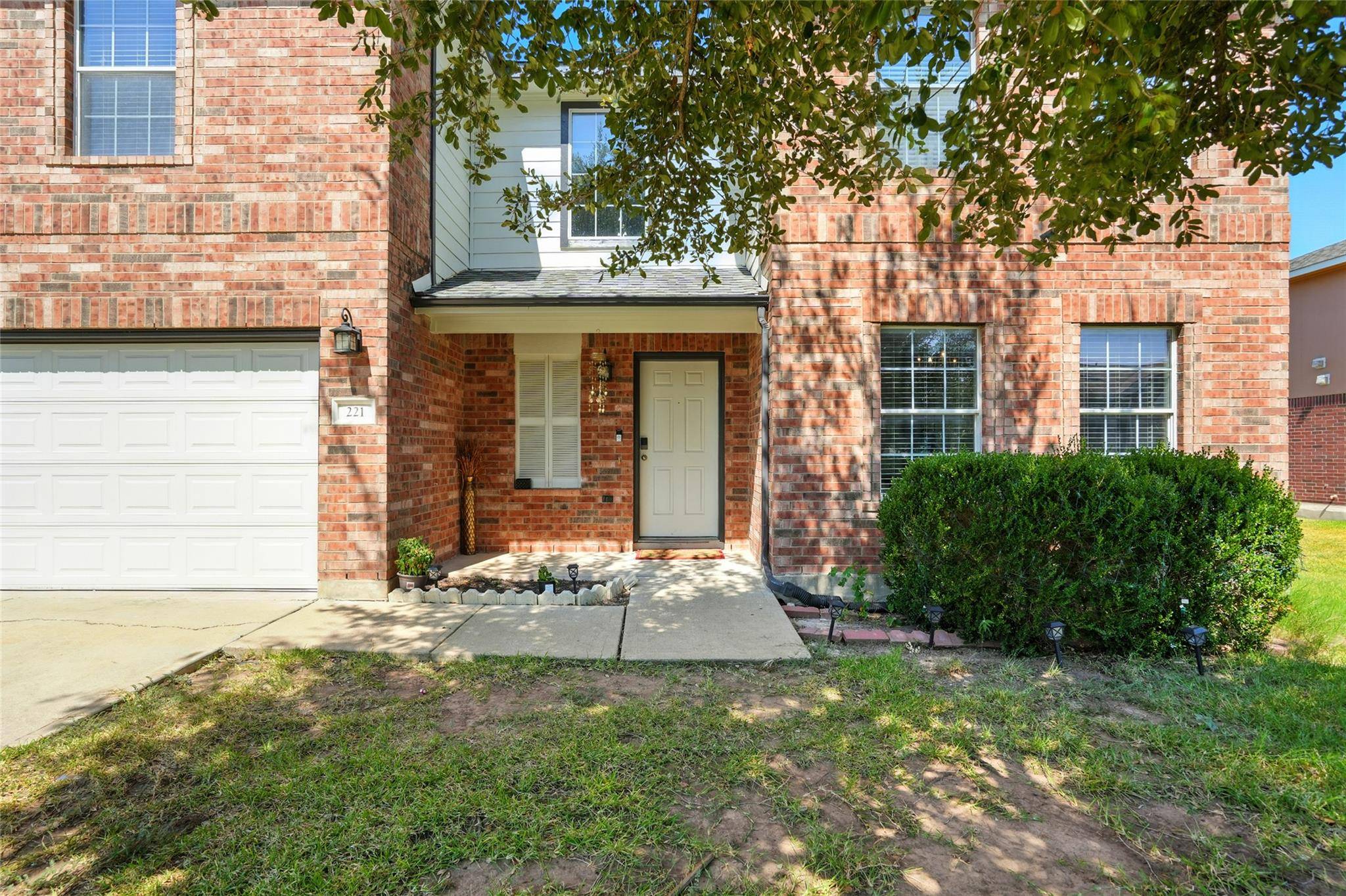 221 Herrera TRL, Hutto, TX 78634