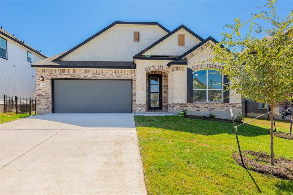12517 Chumleys ST, Manor, TX 78653