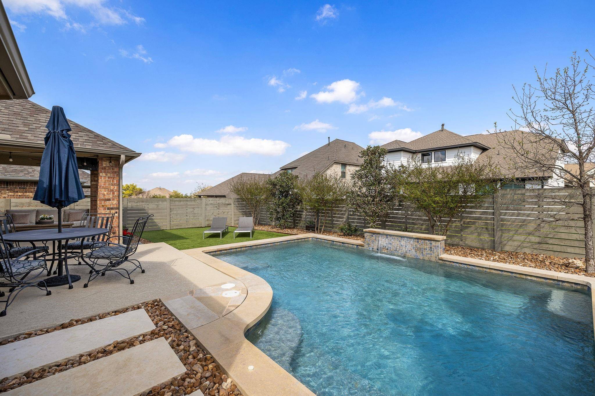 712 Saddle Mountain RD, Georgetown, TX 78628