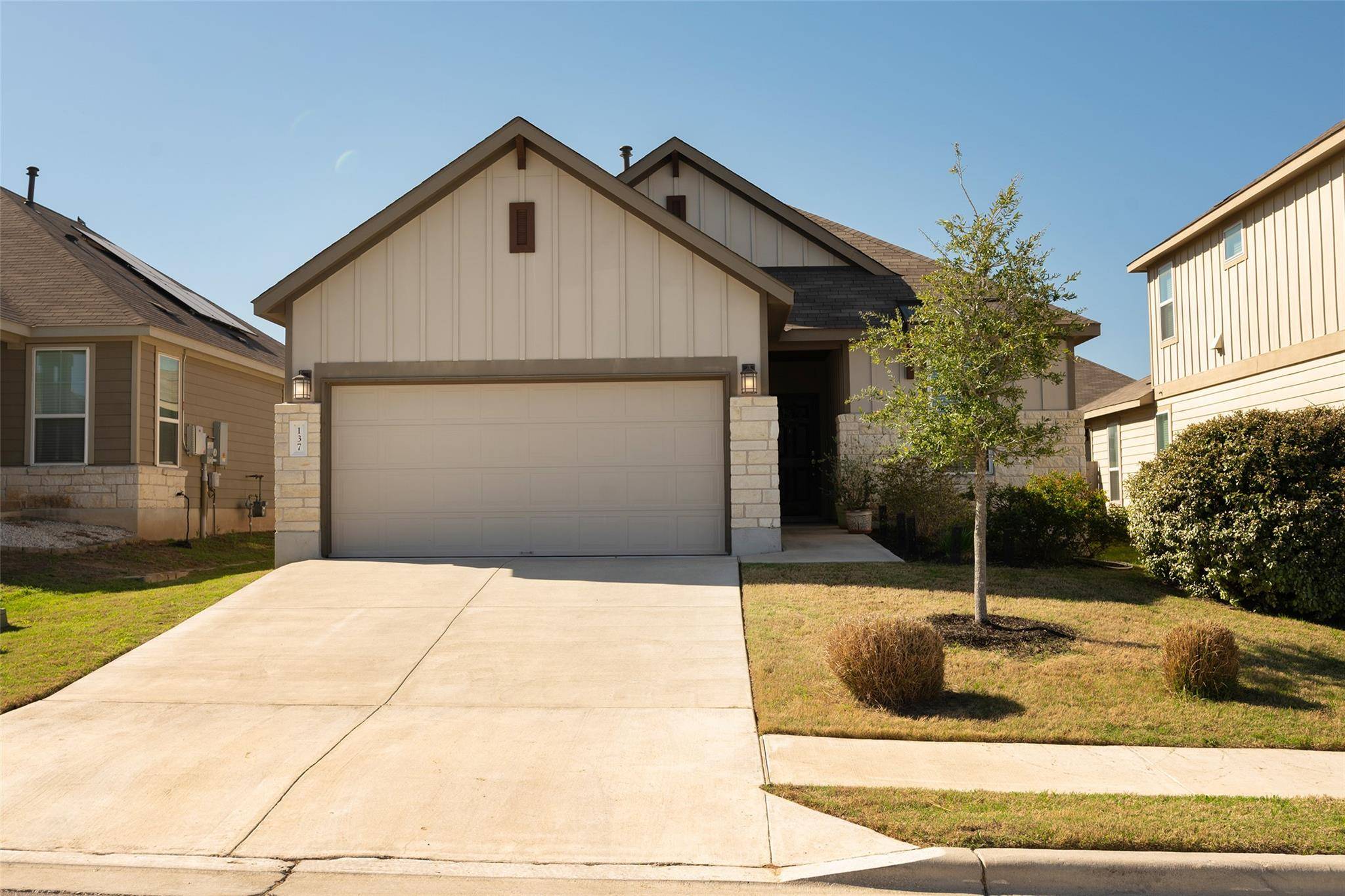 137 Big Leaf DR, Buda, TX 78610
