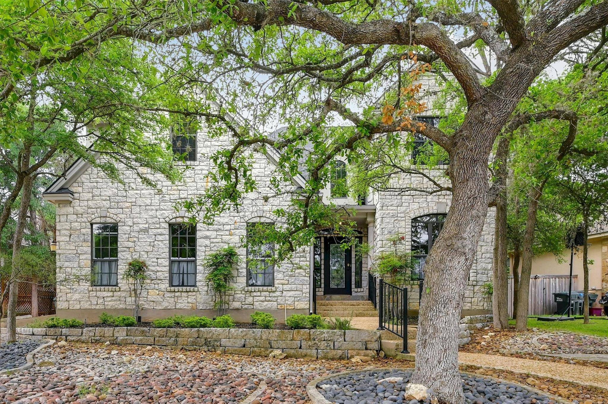 205 Sierra Ridge DR, San Marcos, TX 78666