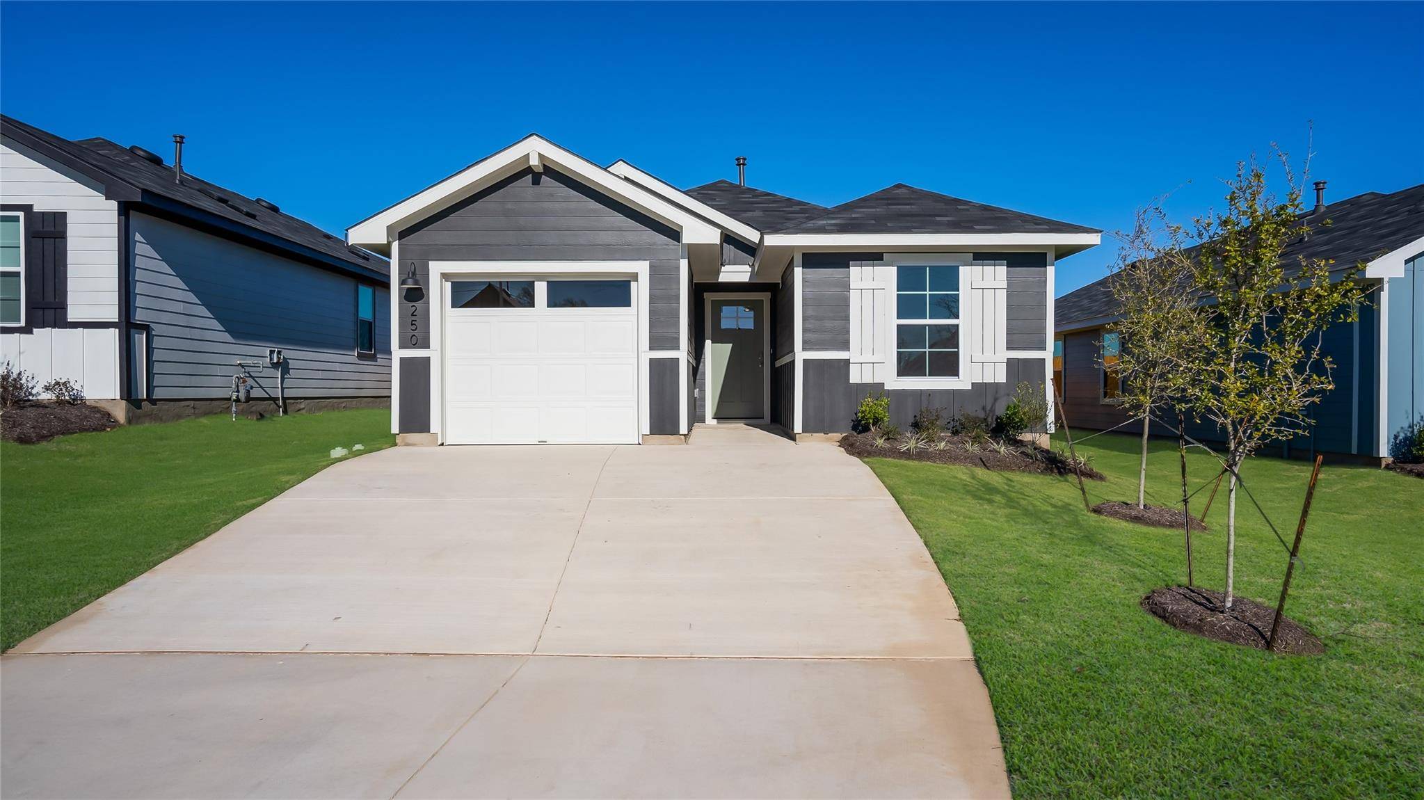 197 Celosia LOOP, Uhland, TX 78640