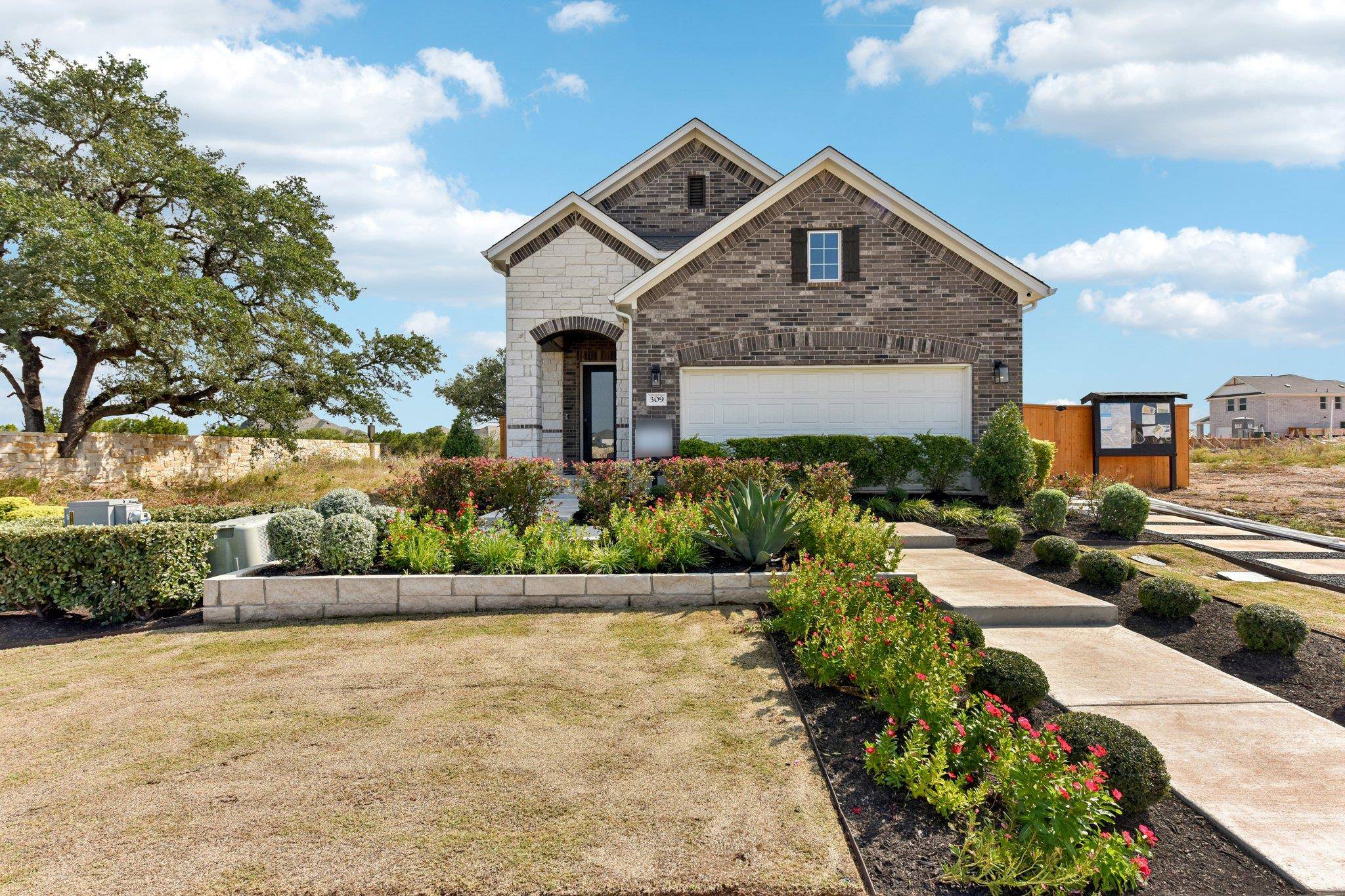309 Possumhaw LN, San Marcos, TX 78666