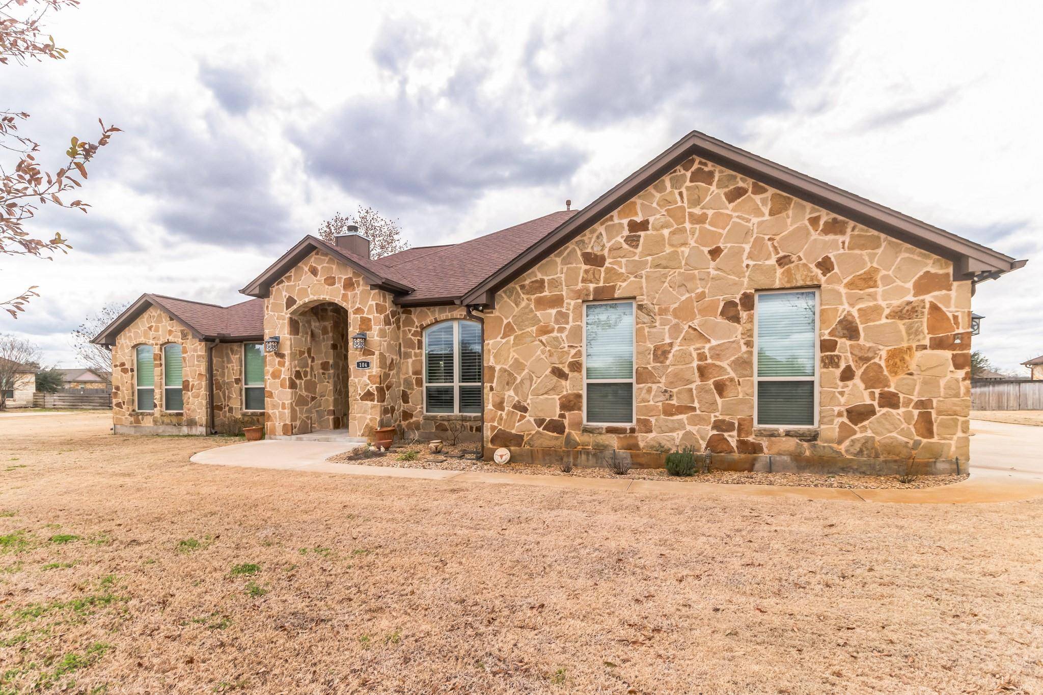 104 Axis TRL, Bastrop, TX 78602