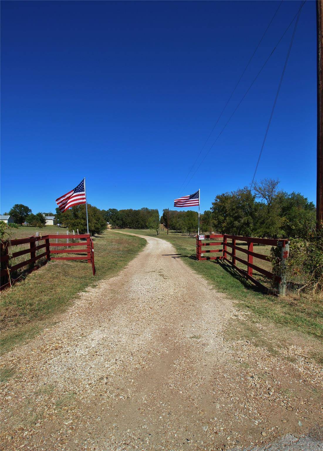 2237 County Road 404 LOOP, Bartlett, TX 76511