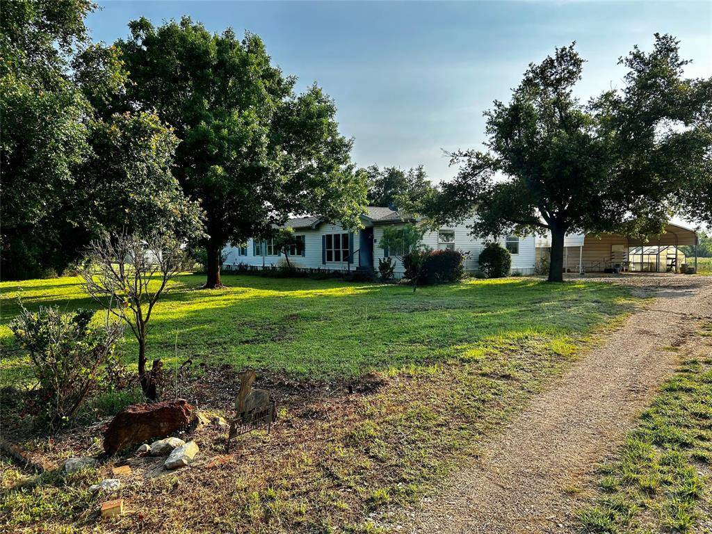 715 E Us Highway 79, Rockdale, TX 76567