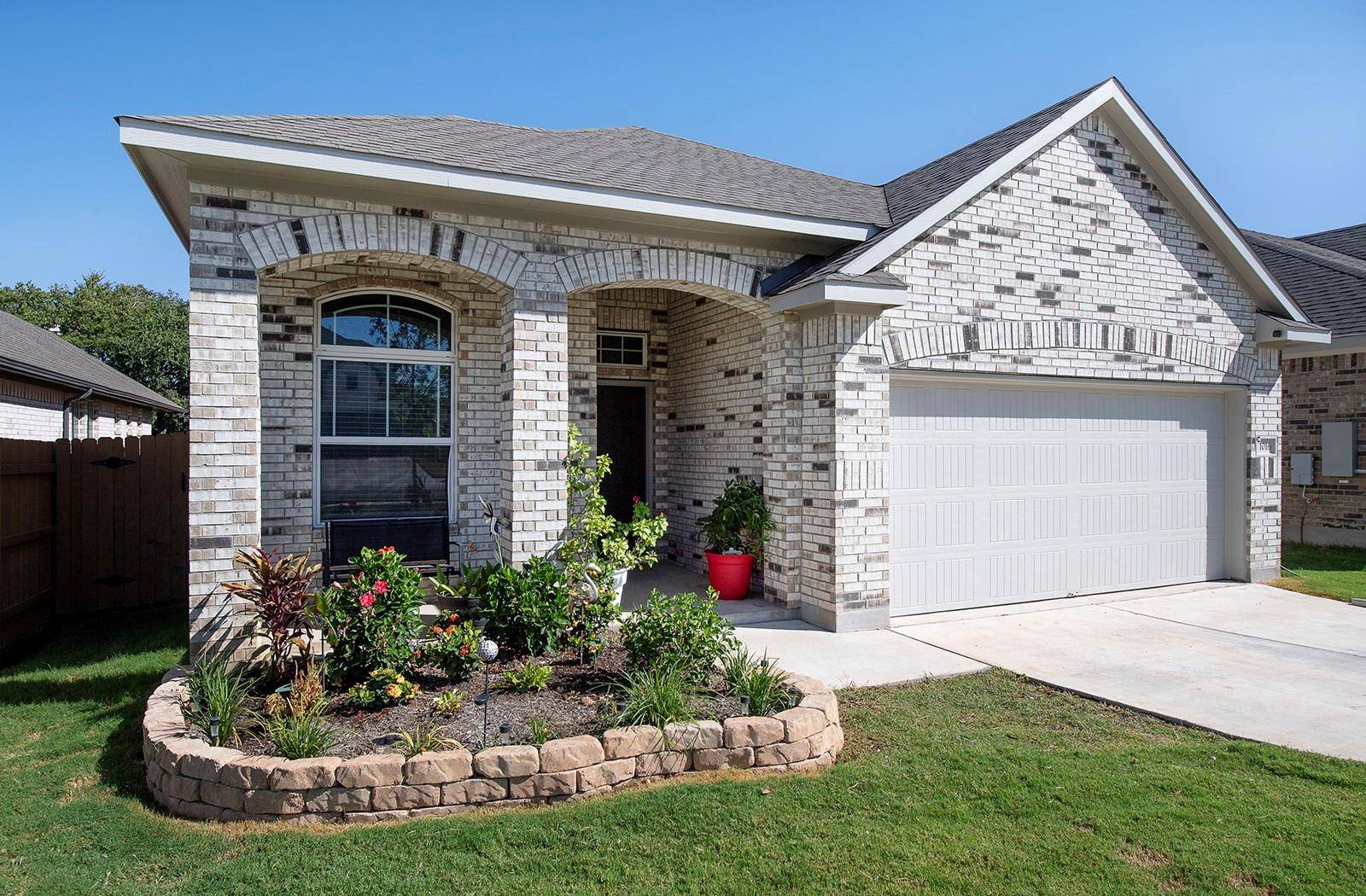 1016 Paddock LN, Georgetown, TX 78626