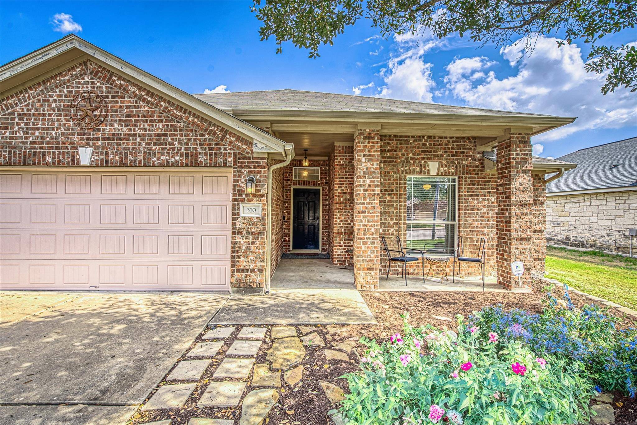310 Lone Star BLVD, Hutto, TX 78634