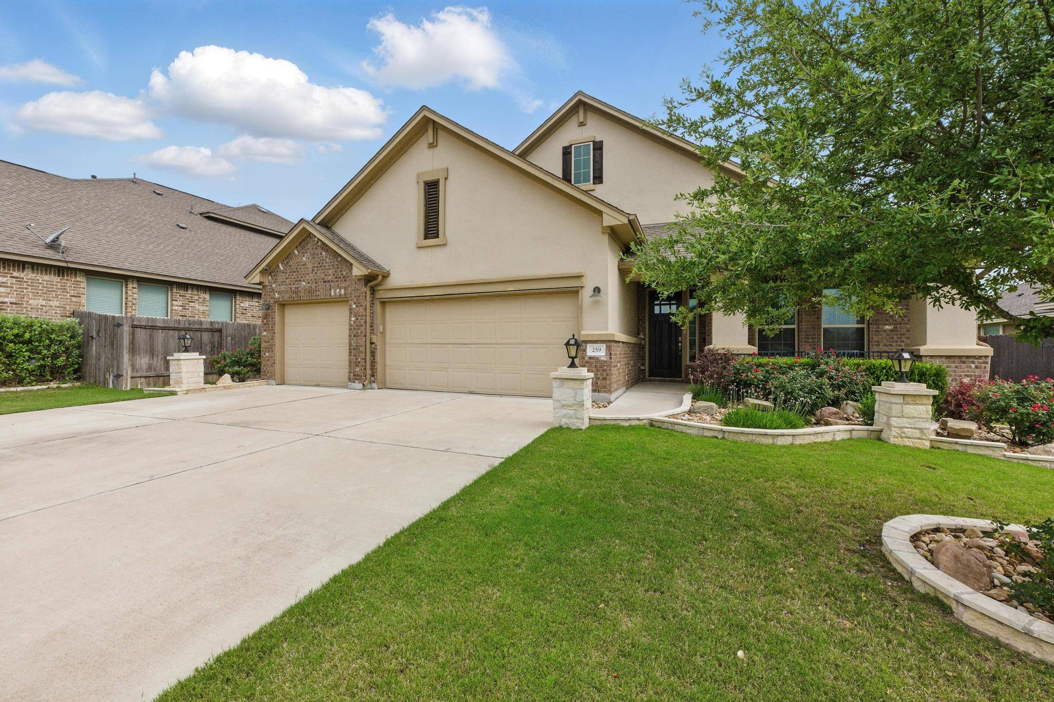 259 N Sage HOLW, Dripping Springs, TX 78620