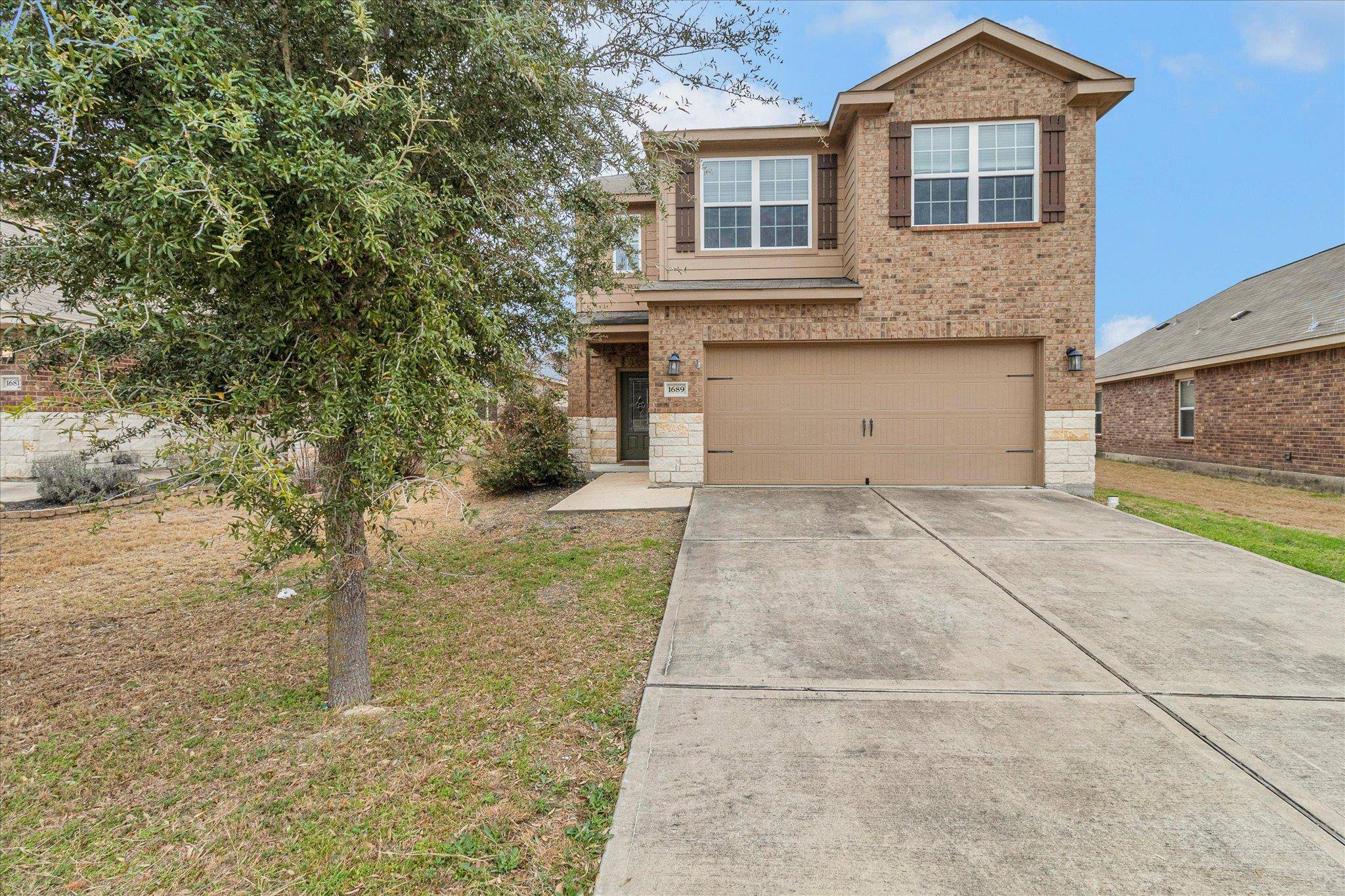 1689 Treeta TRL, Kyle, TX 78640