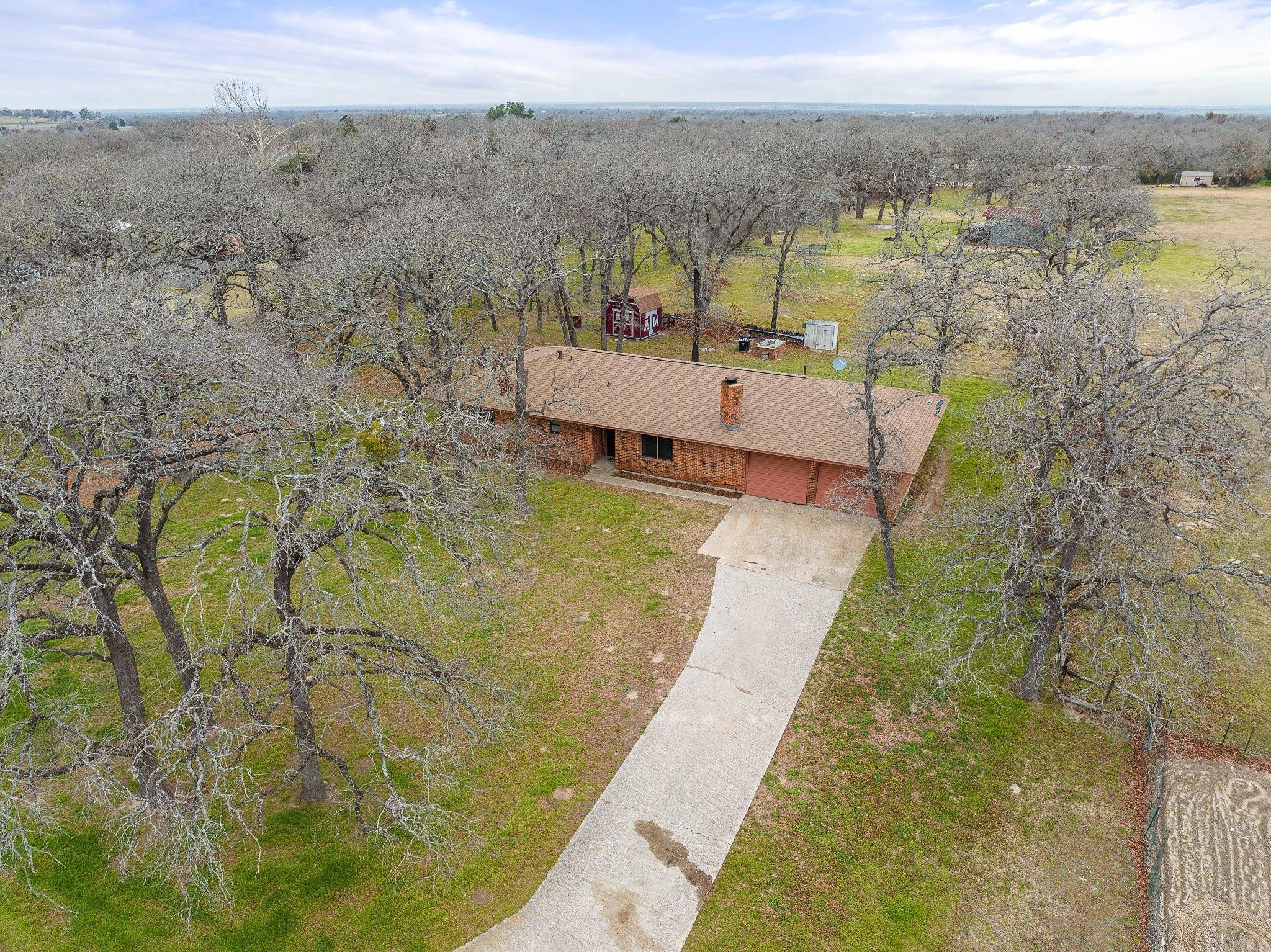 227 County Road 303B, Rockdale, TX 76567