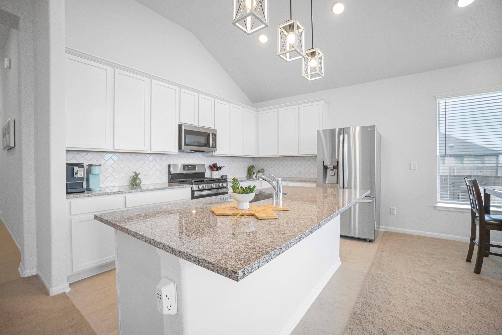 639 Durian LOOP, Buda, TX 78610