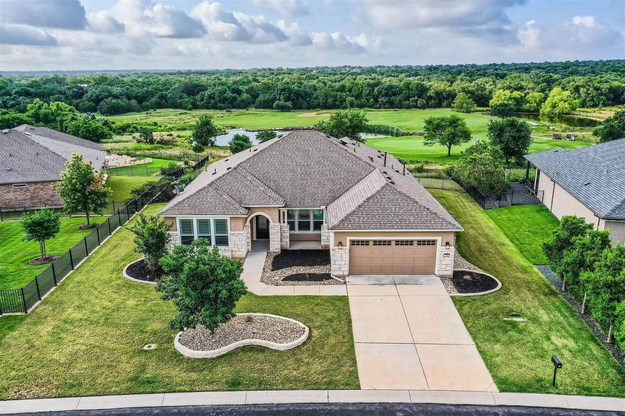 318 Fairway Ridge RD, Georgetown, TX 78633