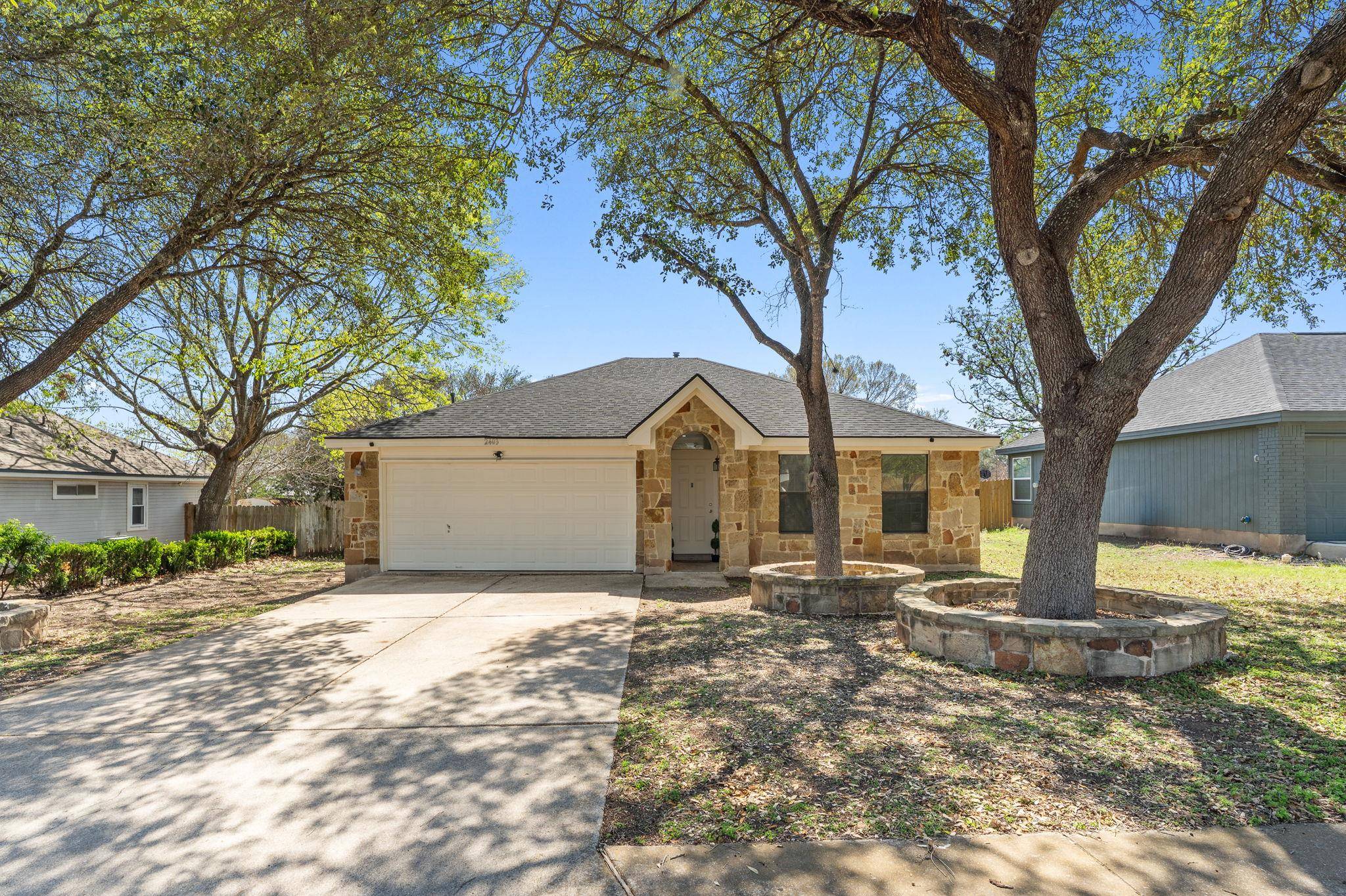 2403 Lendall LN, Austin, TX 78744