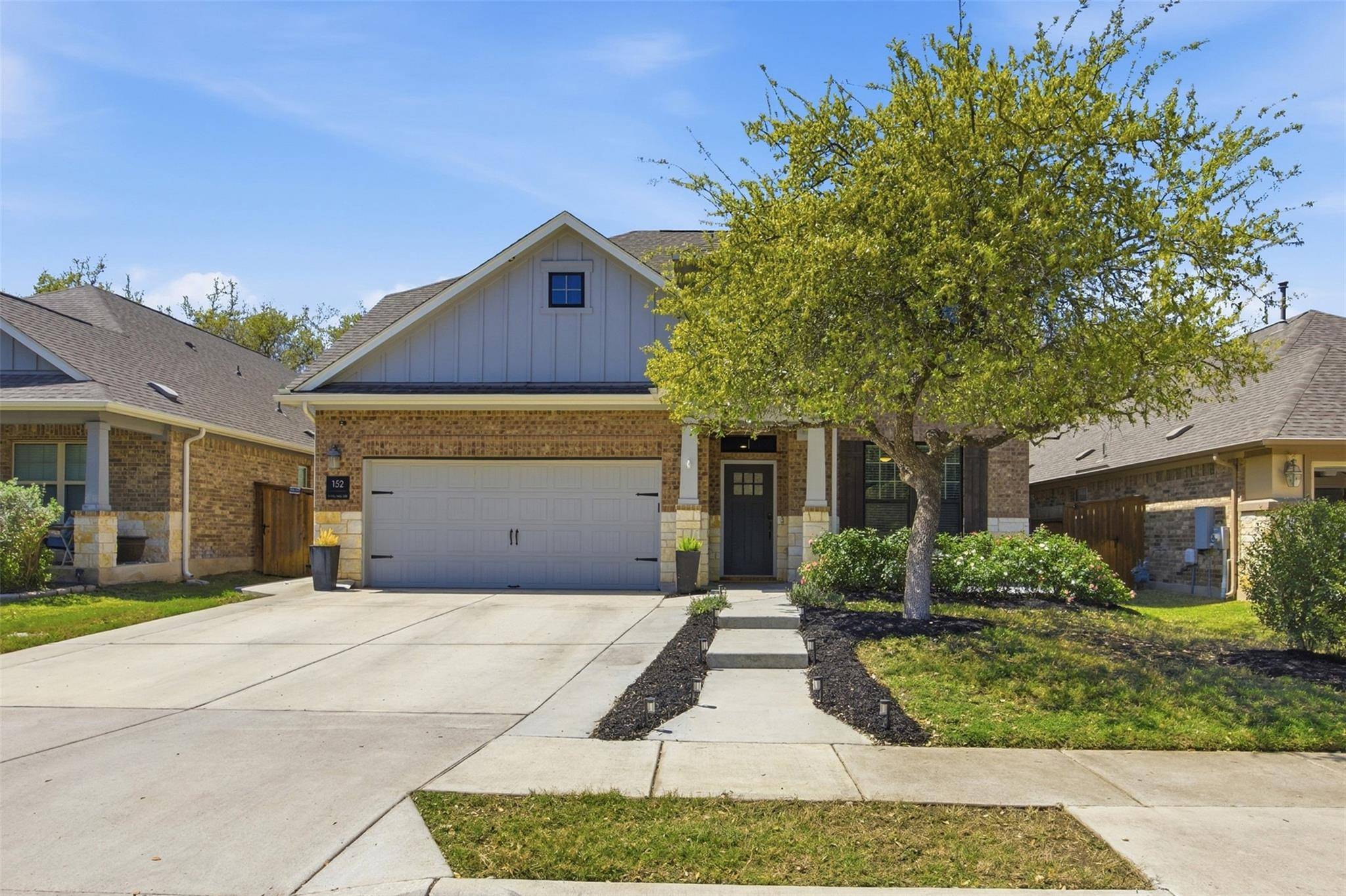 152 Rosling DR, Buda, TX 78610