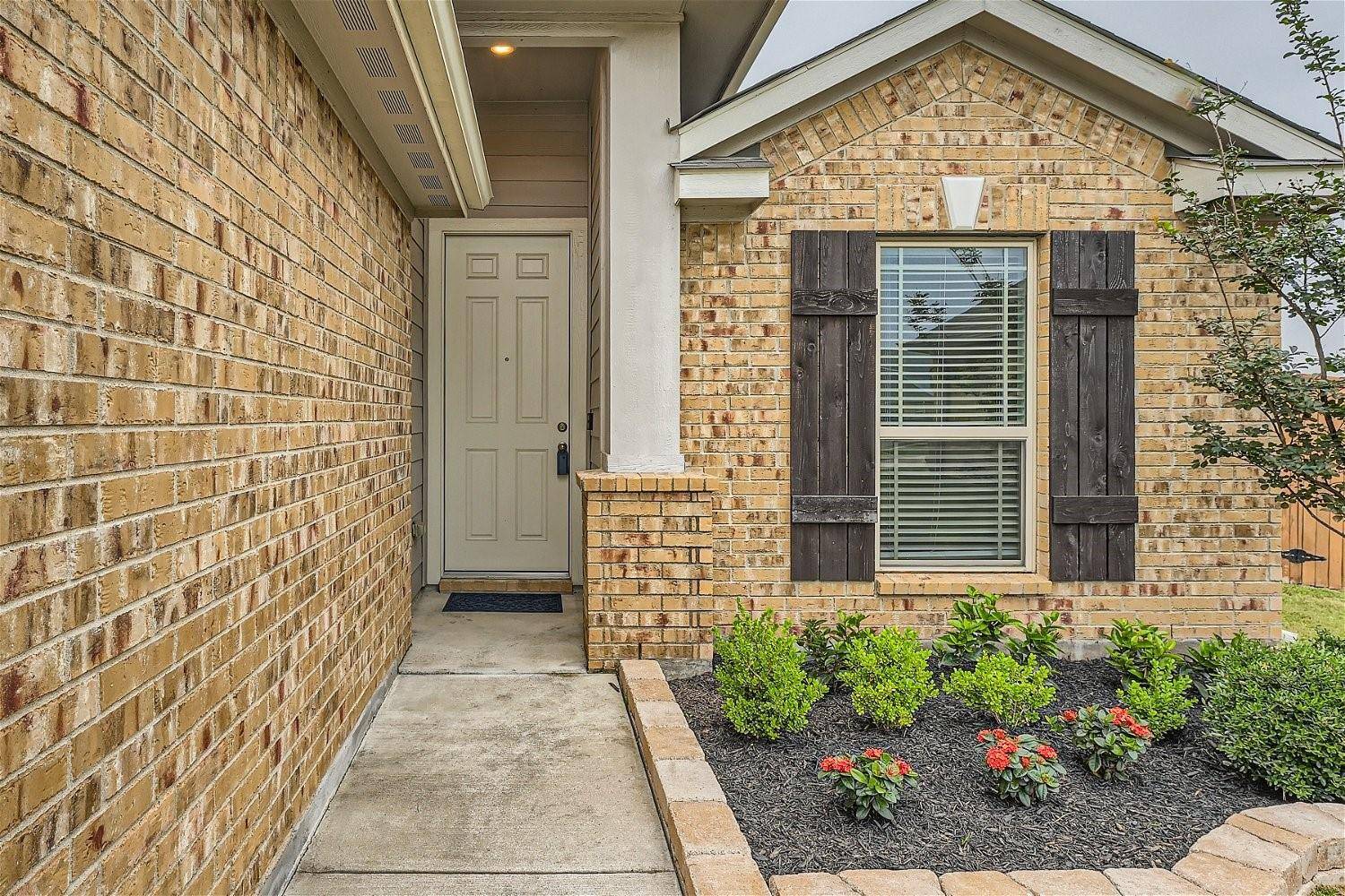 11504 Maple Leaf WAY, Manor, TX 78653