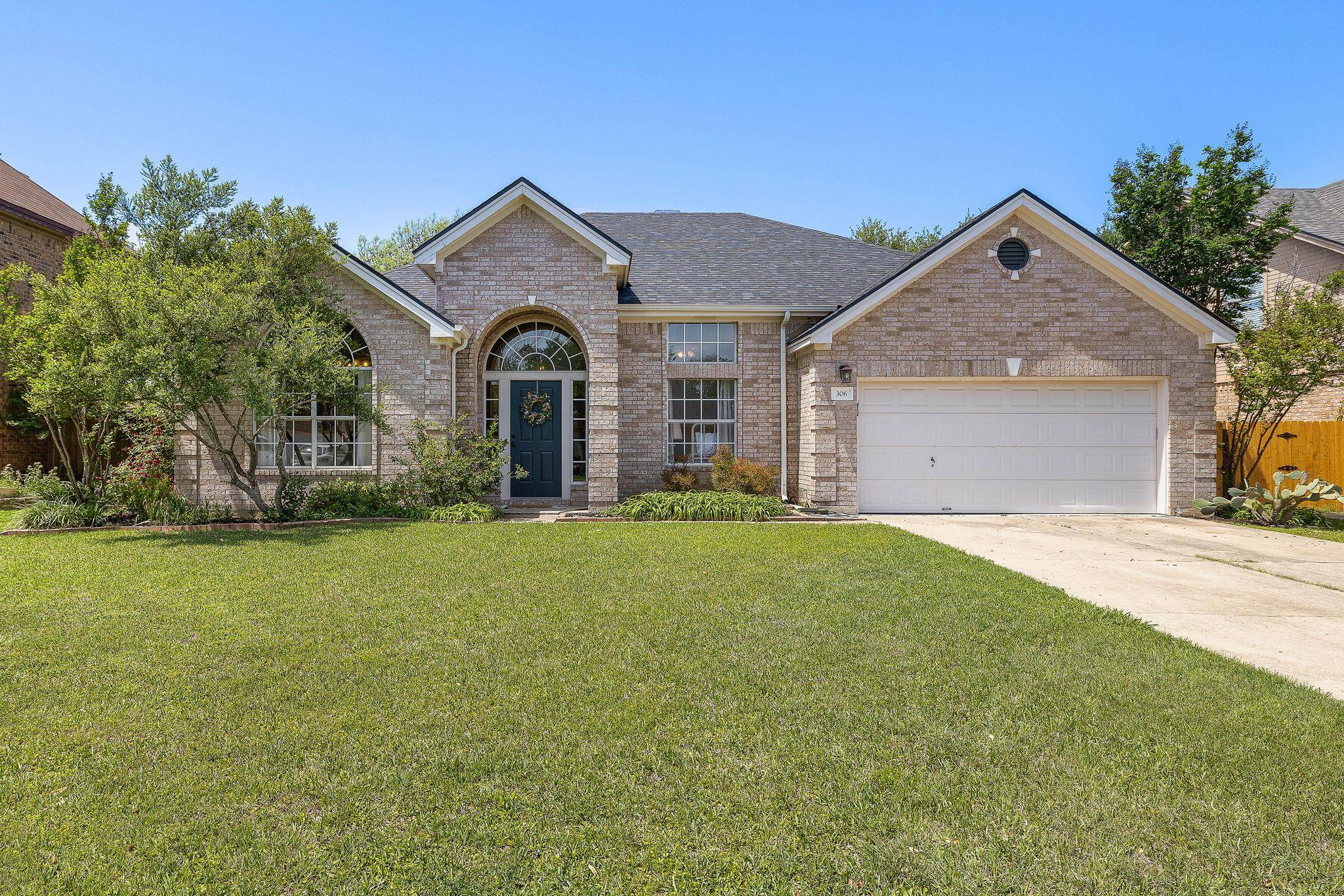 306 Steeplechase DR, Georgetown, TX 78626
