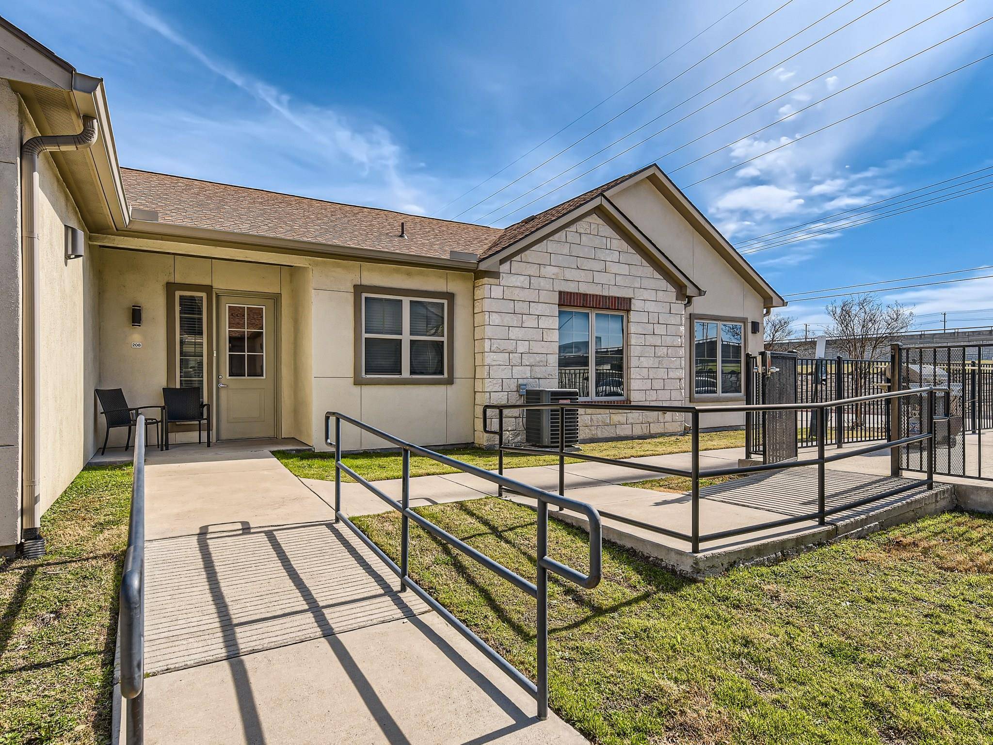 2400 Louis Henna BLVD #208, Round Rock, TX 78664