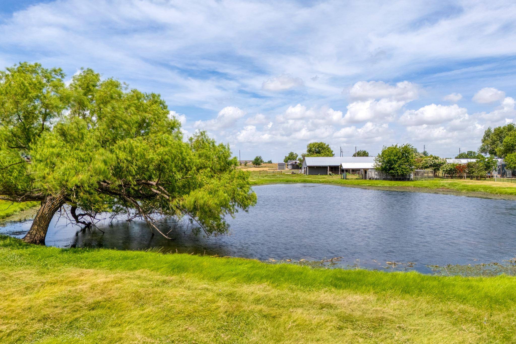 2701 Windy Ridge RD, Taylor, TX 76574