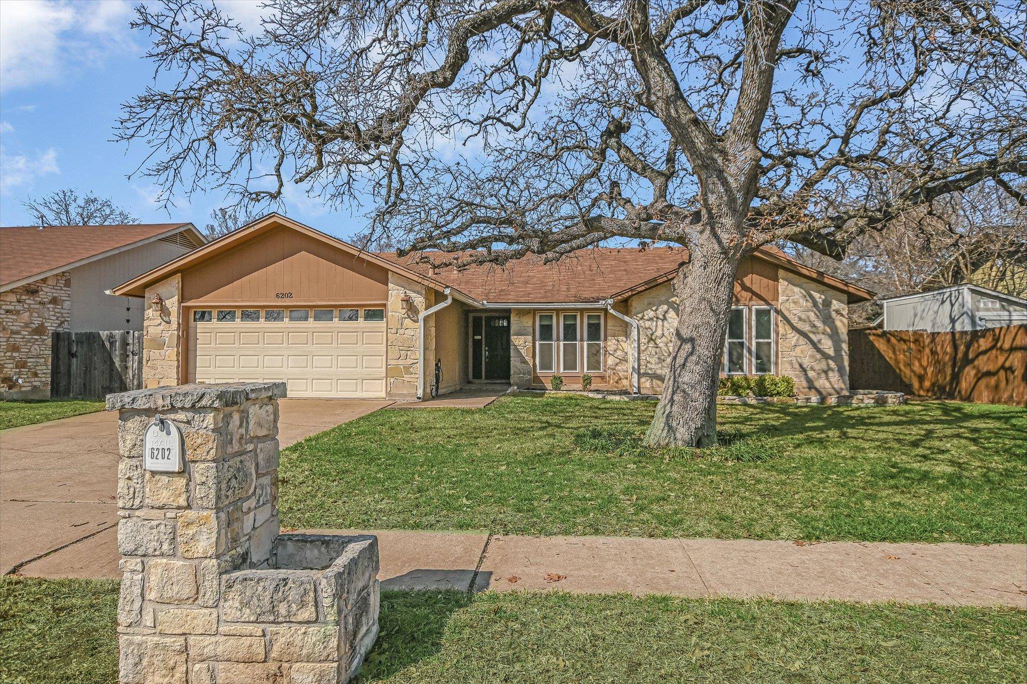 6202 Sun Vista DR, Austin, TX 78749