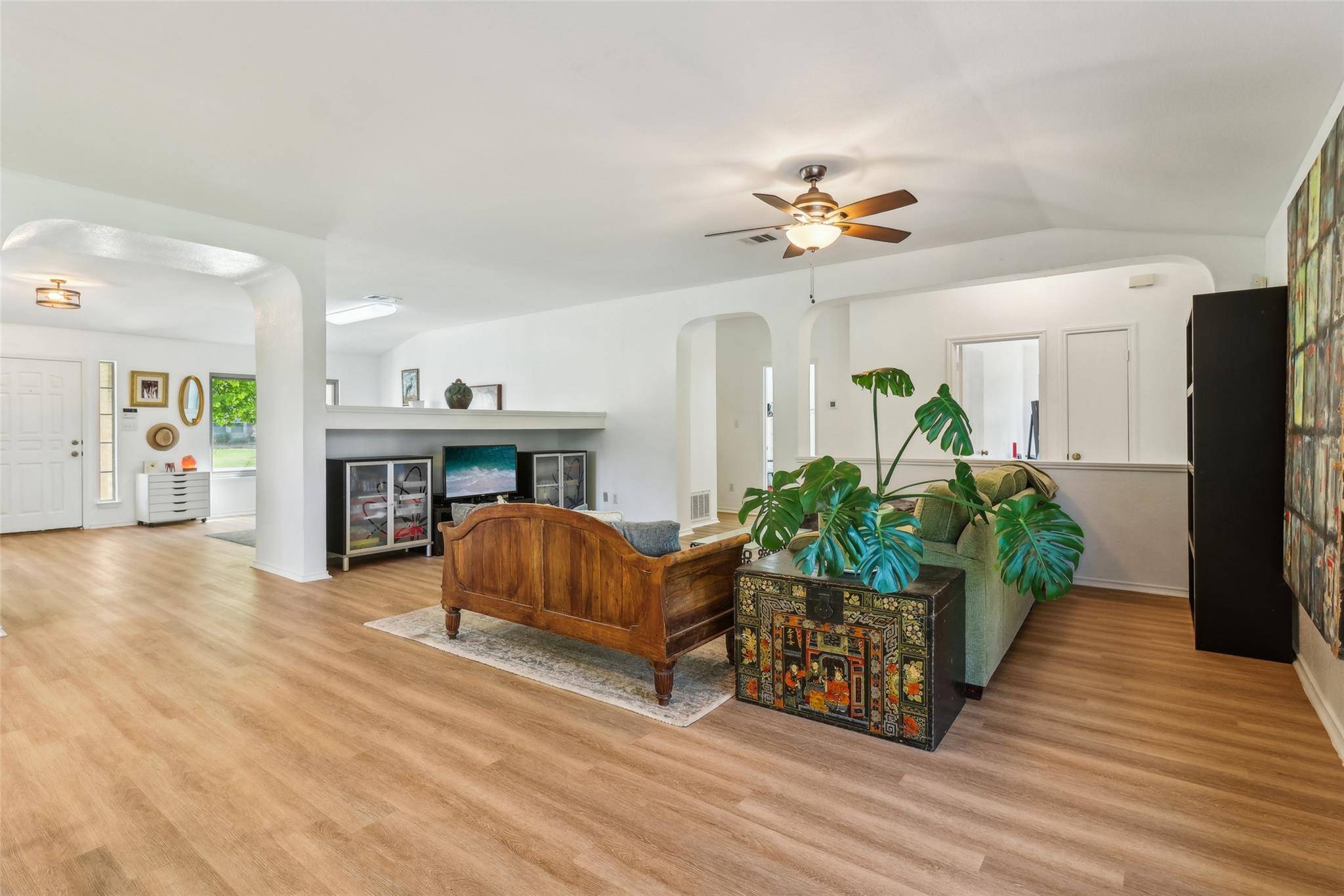 171 Calle Largo, Kyle, TX 78640