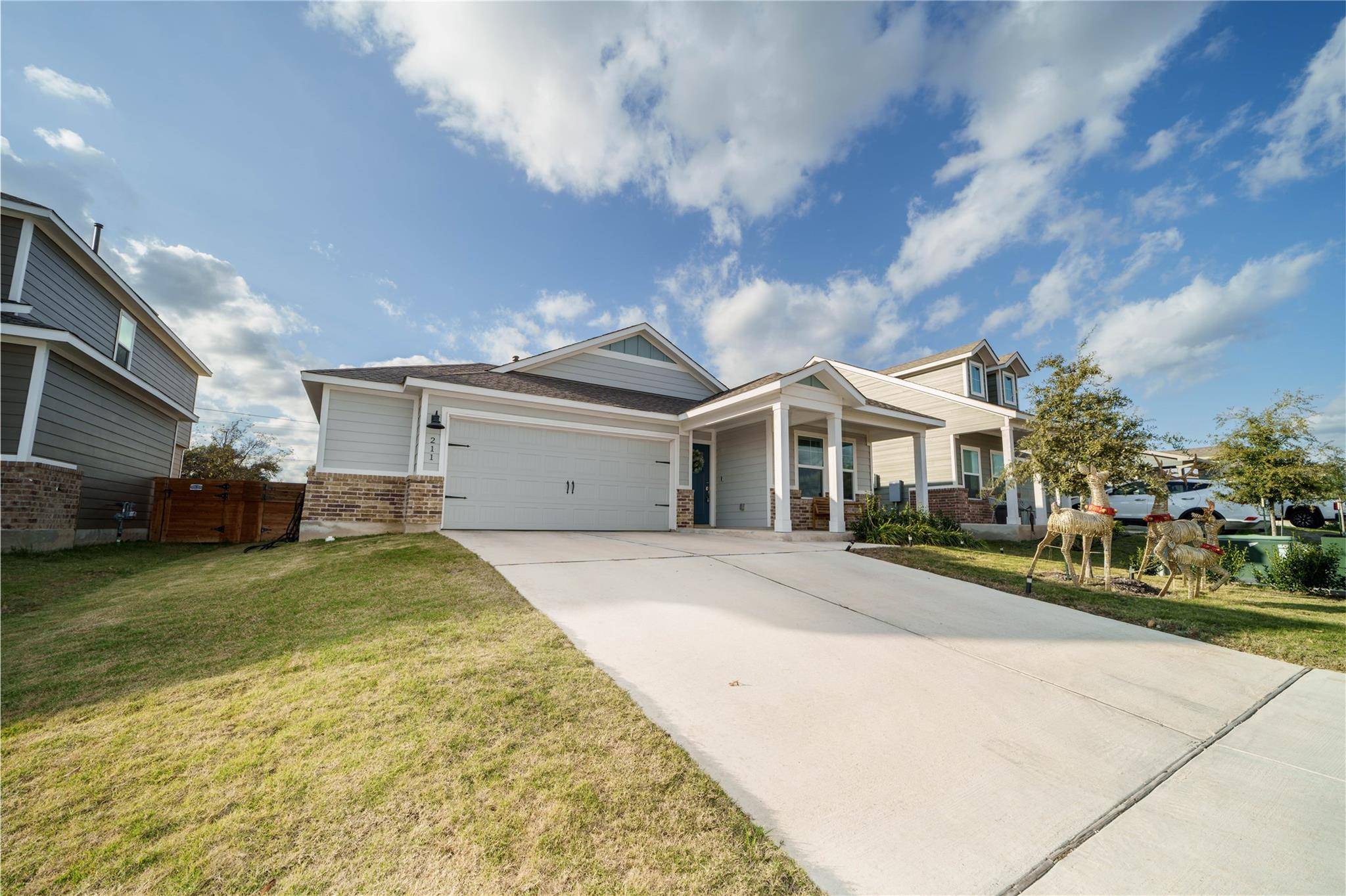 211 Mendoza, Kyle, TX 78640