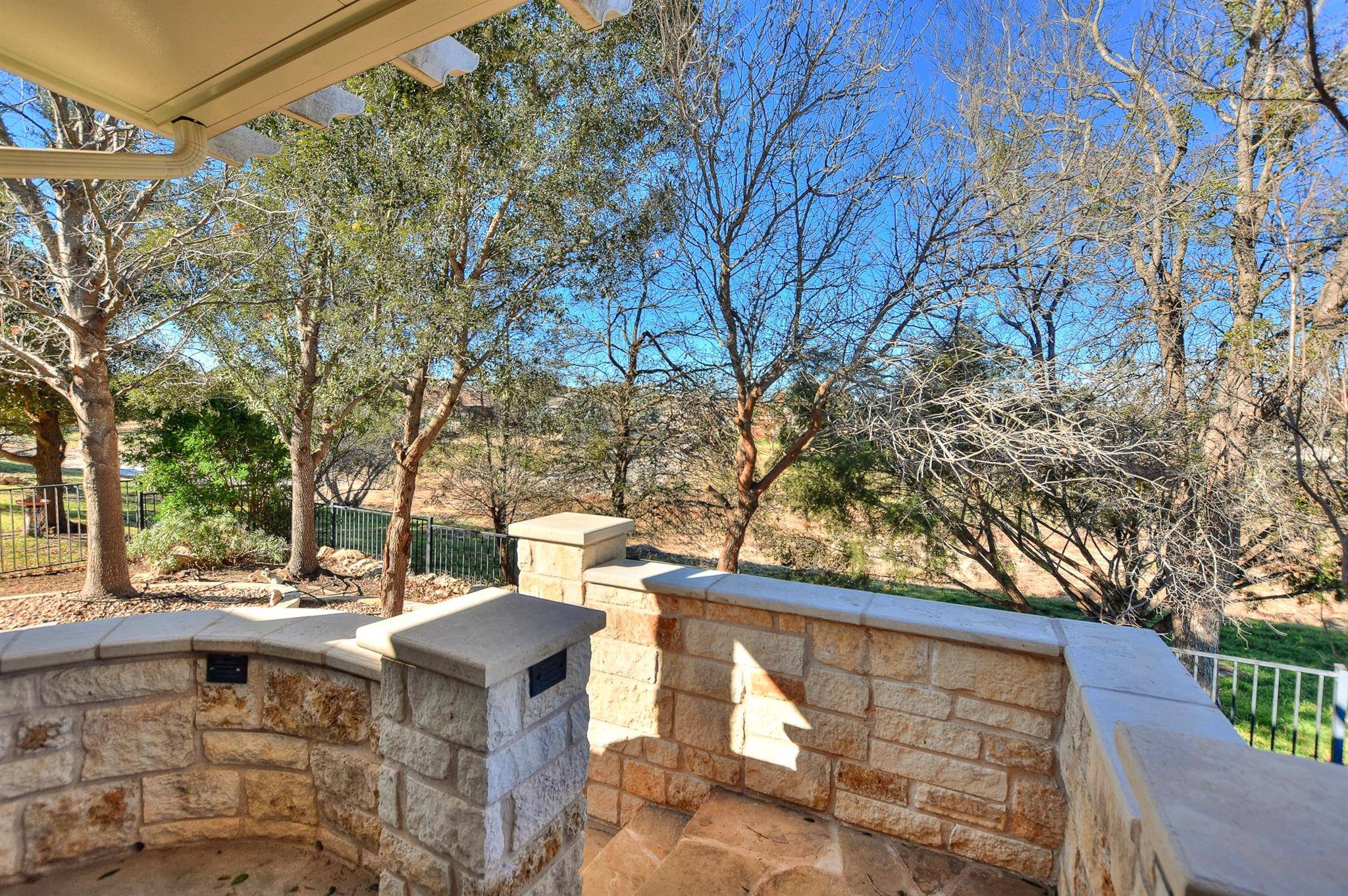 921 Apache Mountain LN, Georgetown, TX 78633