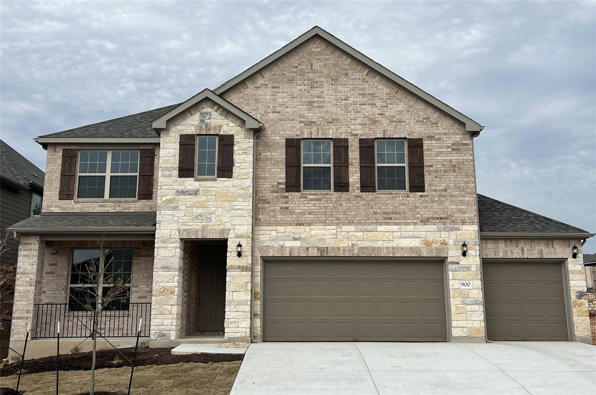 900 Crescent View DR, Georgetown, TX 78628