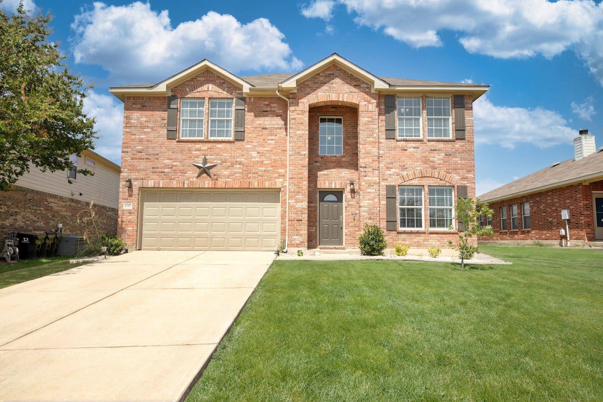 117 Poplarwood DR, Kyle, TX 78640