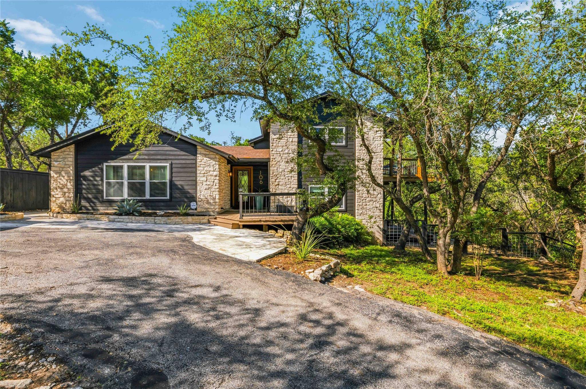 106 S Tumbleweed TRL, Austin, TX 78733